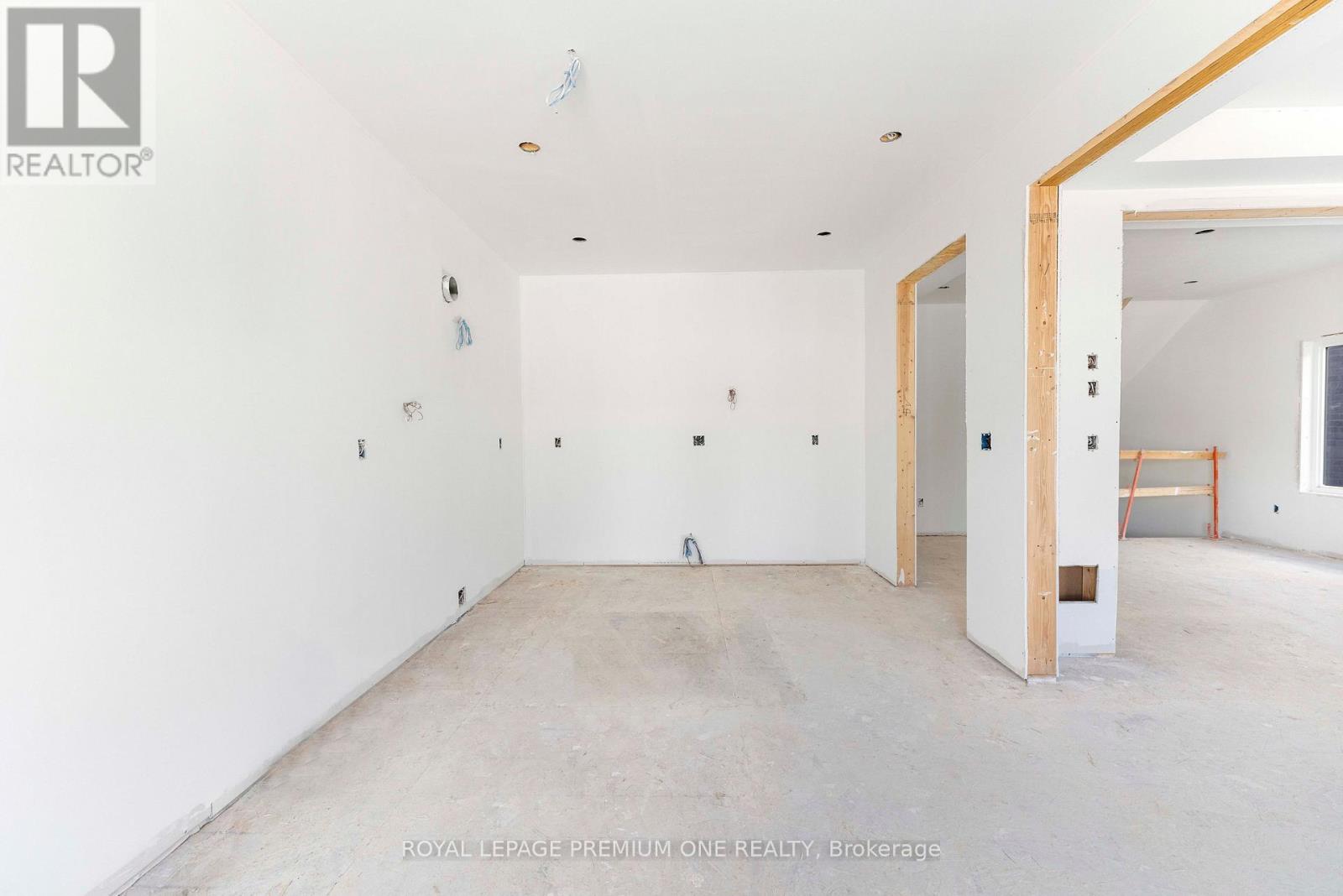 8 Jack Kenny Court Property Photo 14