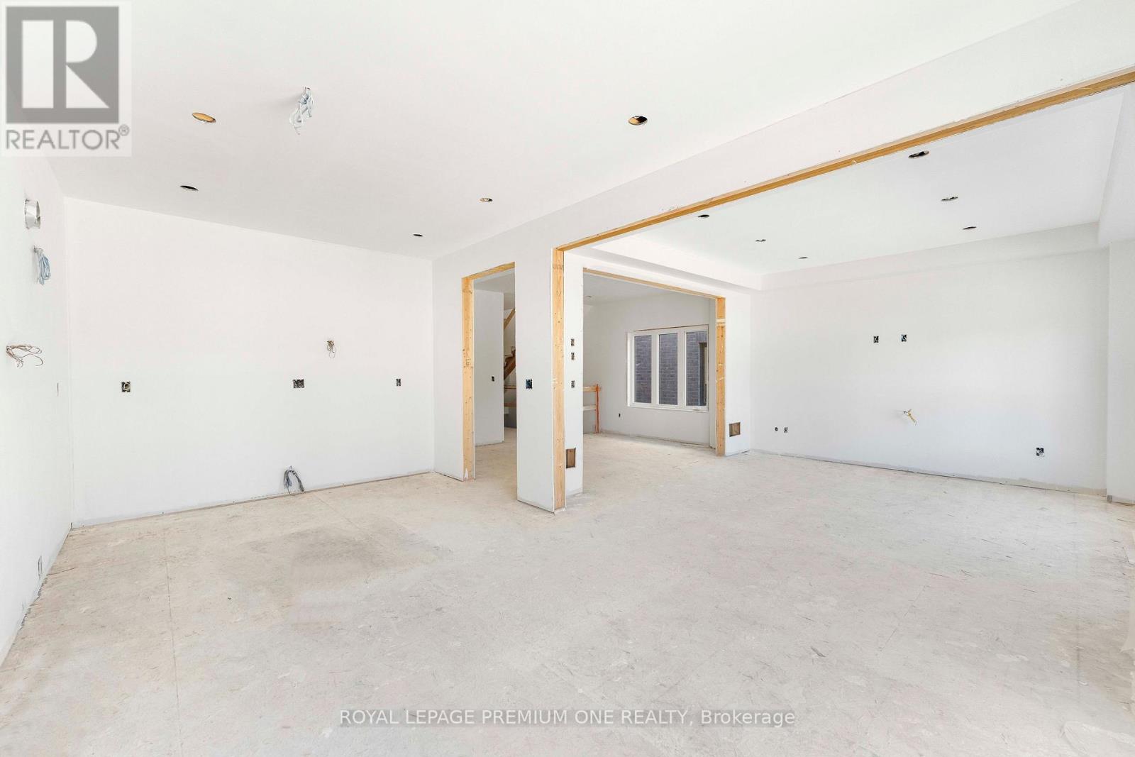 8 Jack Kenny Court Property Photo 15