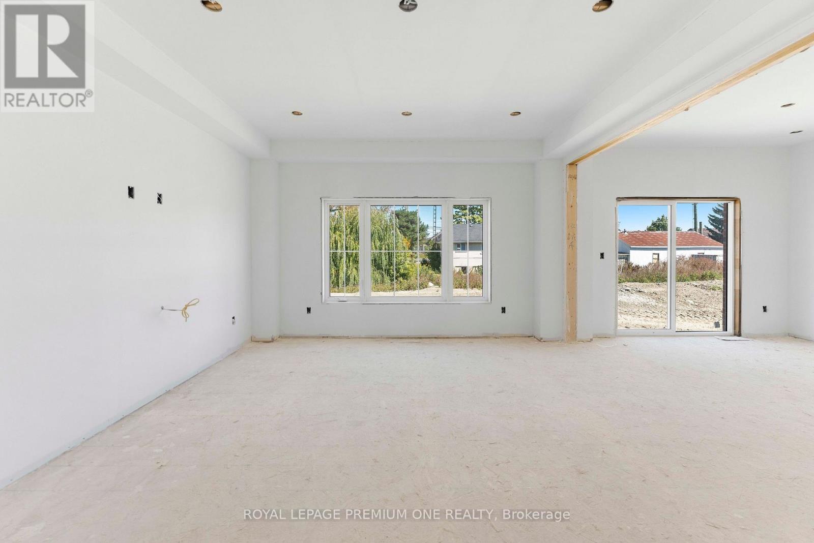 8 Jack Kenny Court Property Photo 16