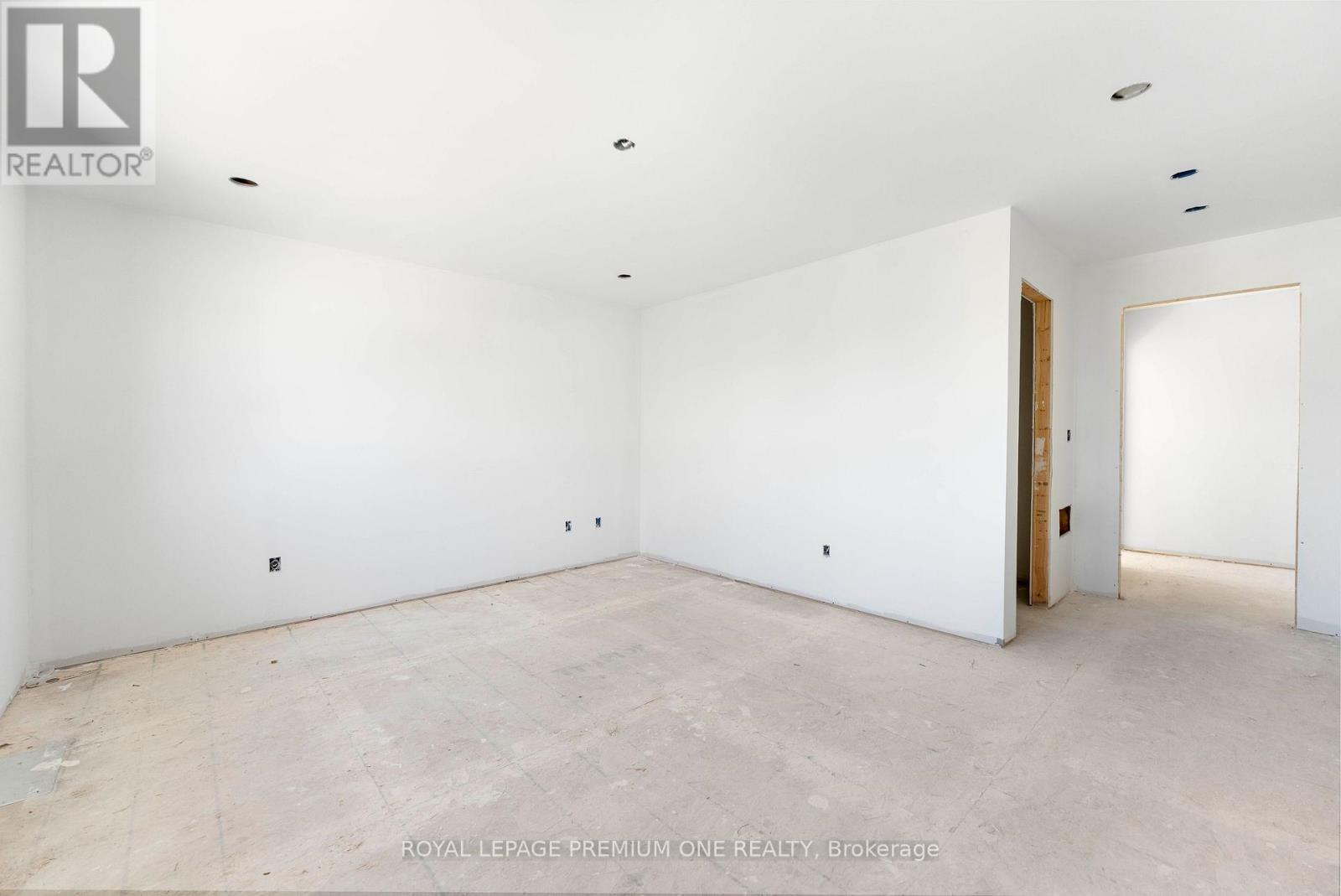 8 Jack Kenny Court Property Photo 22