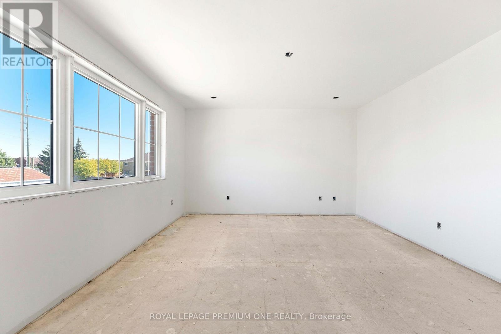 8 Jack Kenny Court Property Photo 24