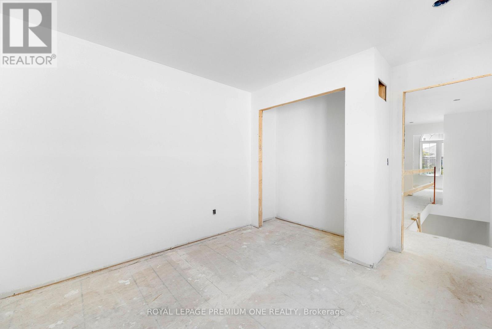 8 Jack Kenny Court Property Photo 30