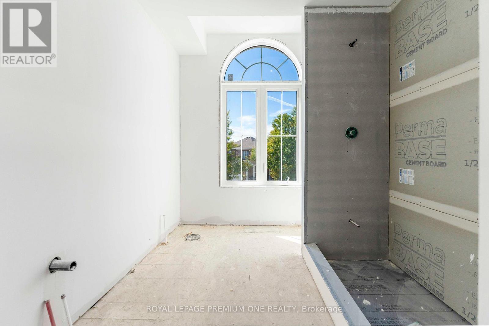8 Jack Kenny Court Property Photo 31