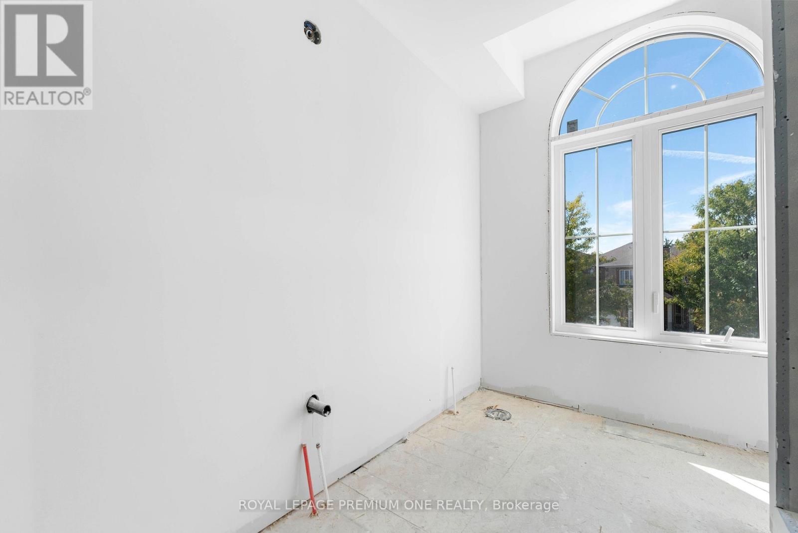 8 Jack Kenny Court Property Photo 33