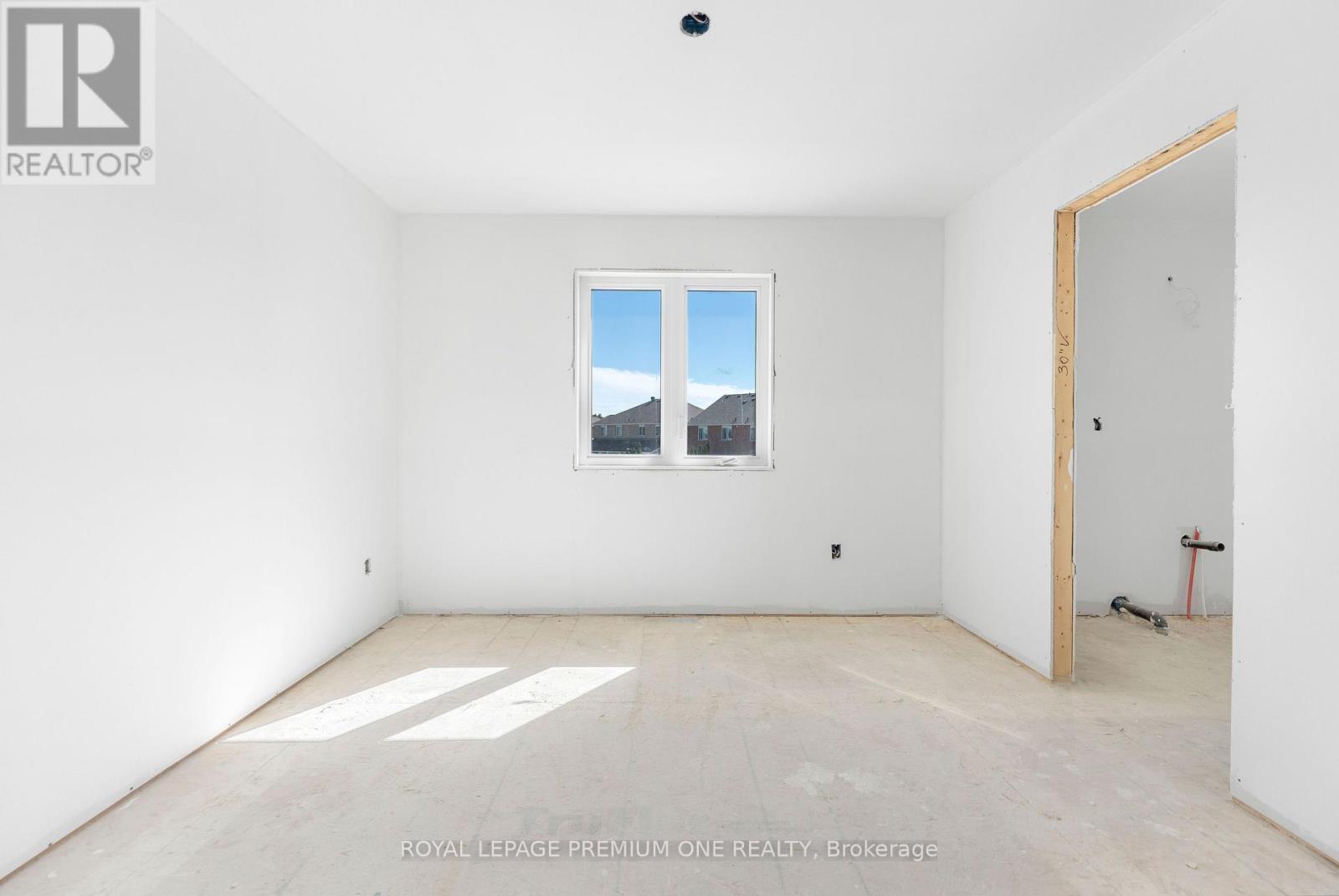 8 Jack Kenny Court Property Photo 34