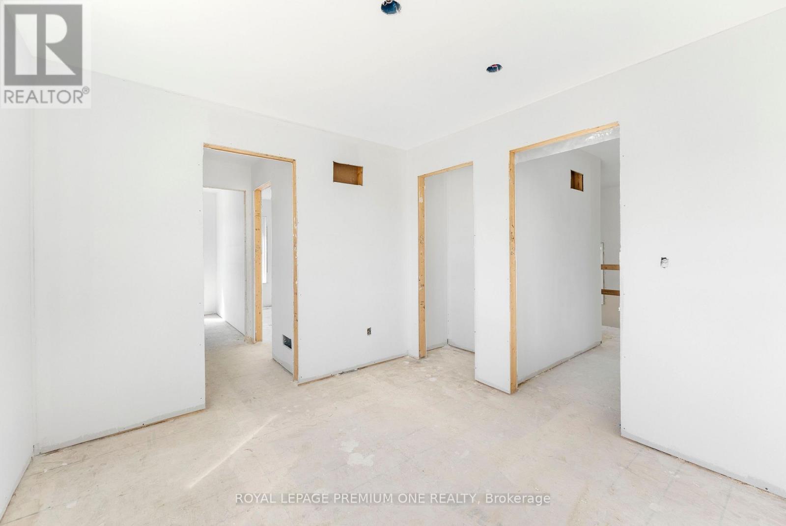 8 Jack Kenny Court Property Photo 35