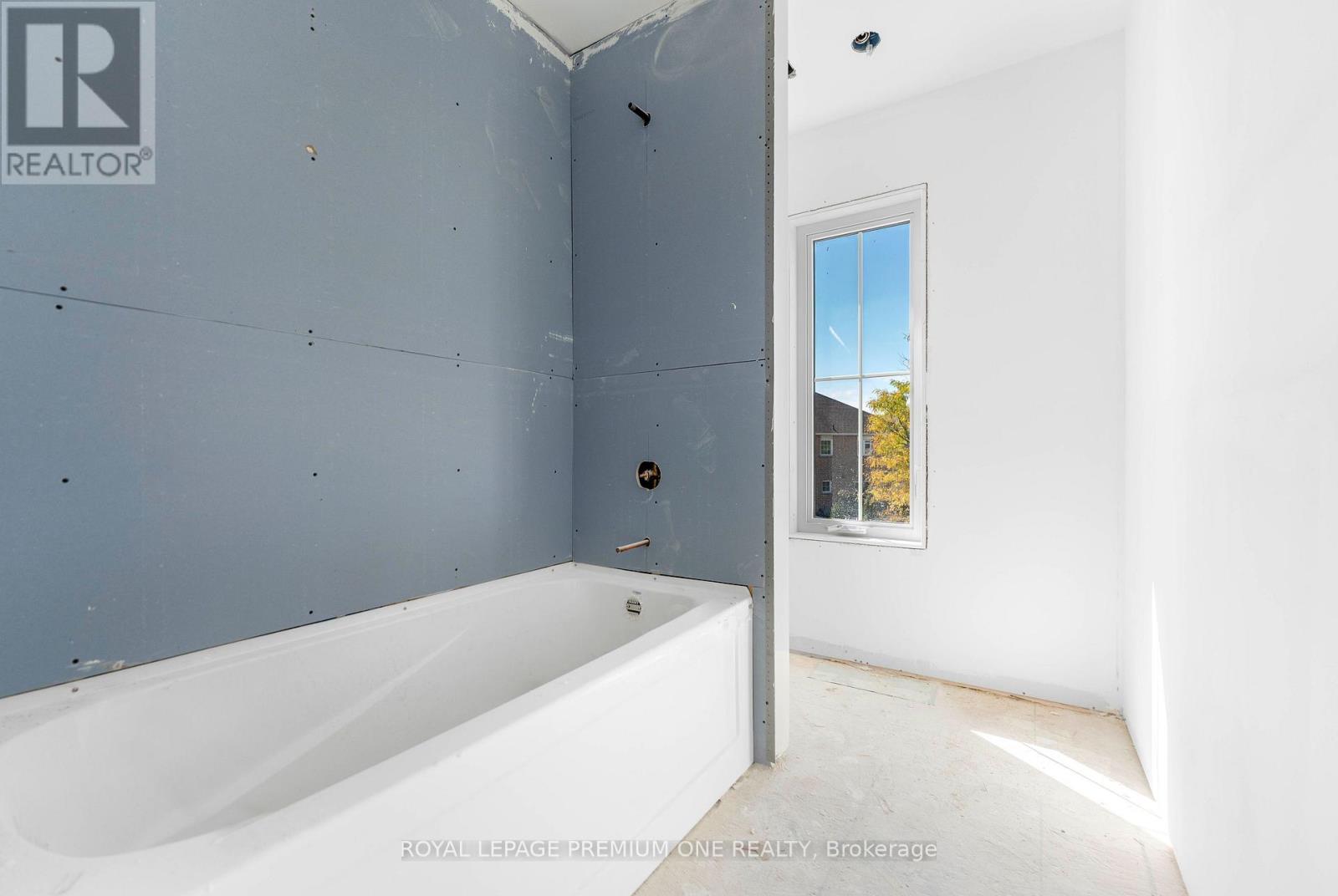 8 Jack Kenny Court Property Photo 37