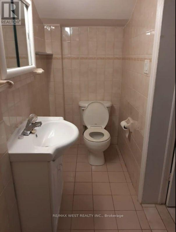 B2 - 34 Penhurst Avenue Property Photo 7