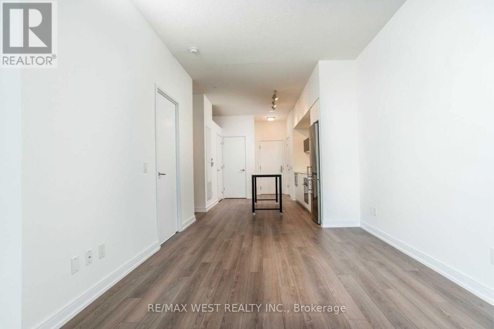103 - 20 Thomas Riley Road Property Photo 7