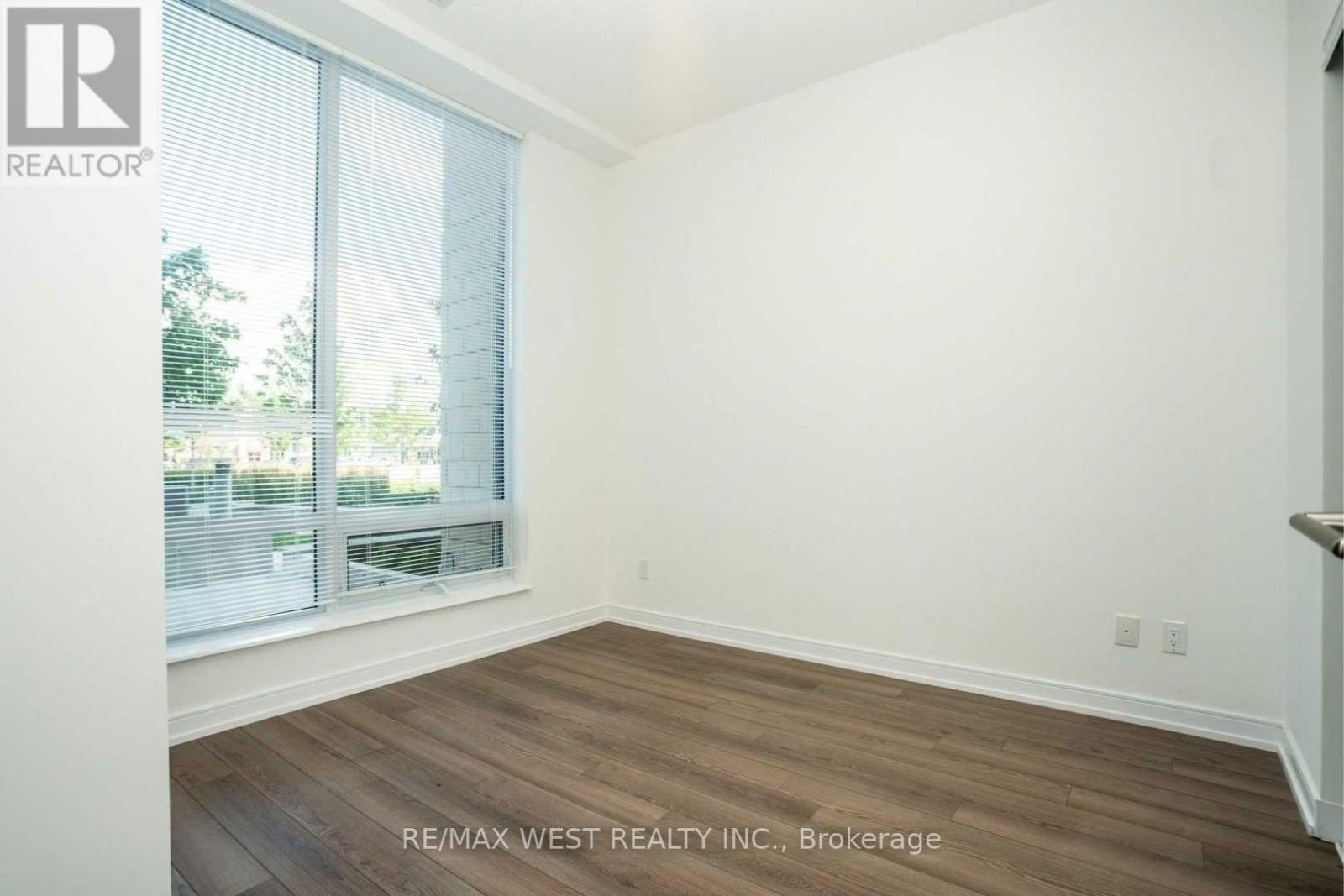 103 - 20 Thomas Riley Road Property Photo 10