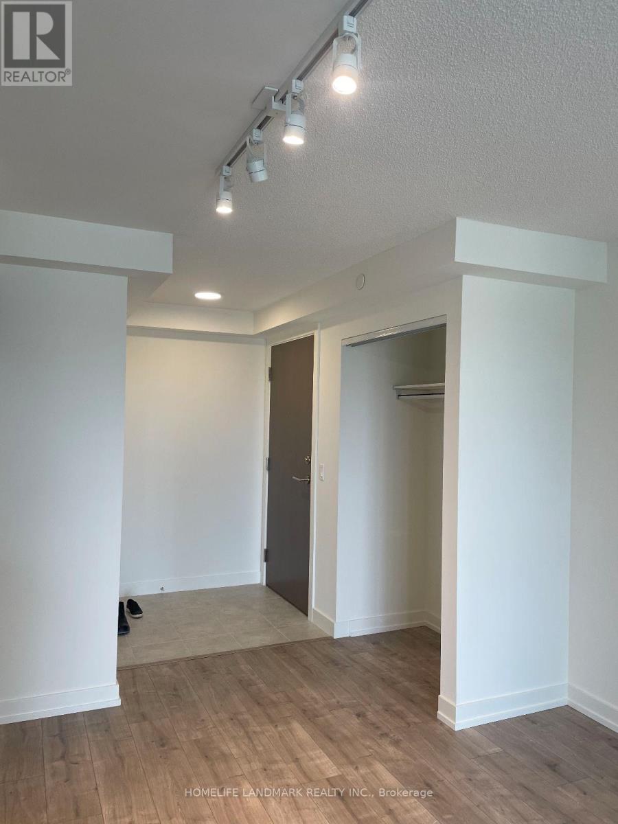 1401 - 10 Wilby Crescent Property Photo 9