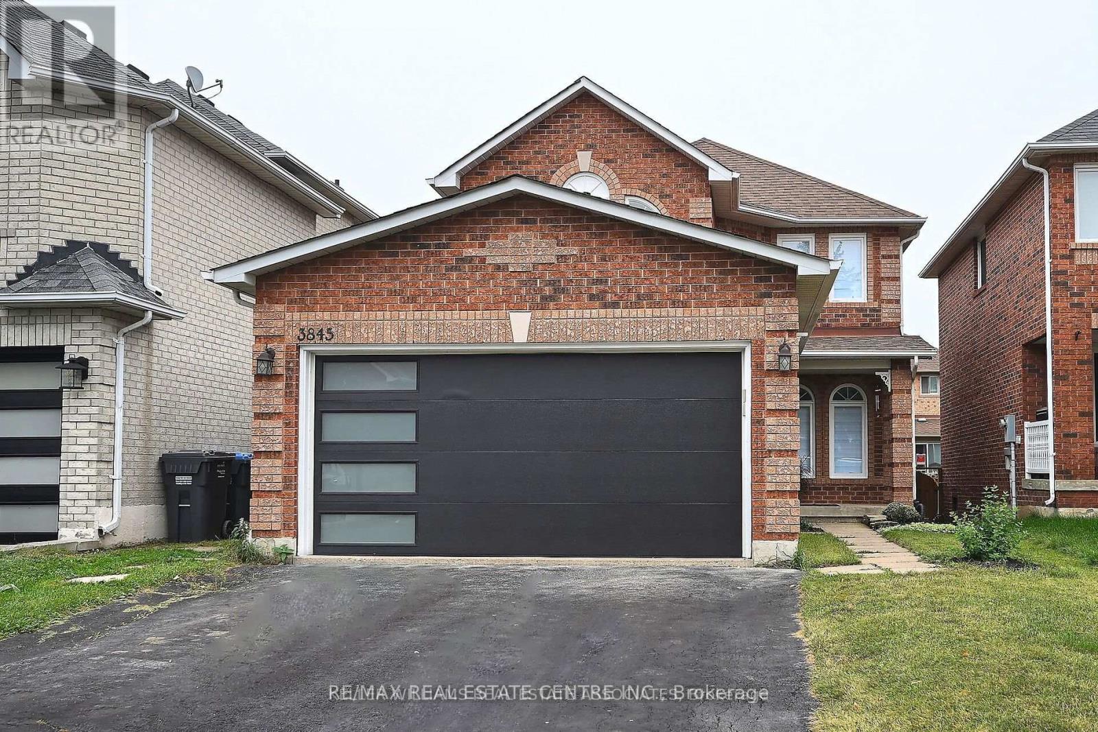 3845 Althorpe (upper ) Circle Photo de la propriété 1