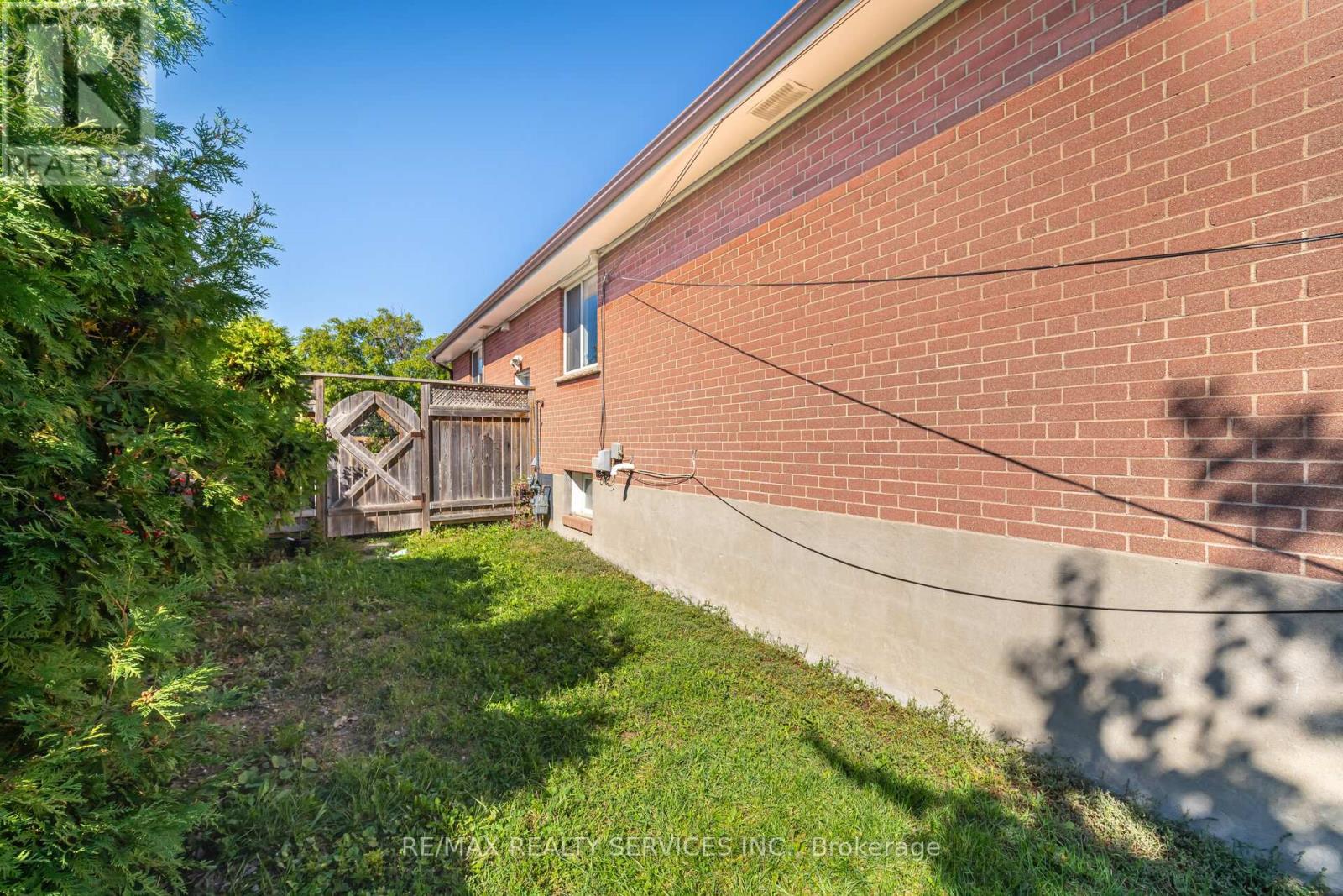 61 Avondale Boulevard Property Photo 25