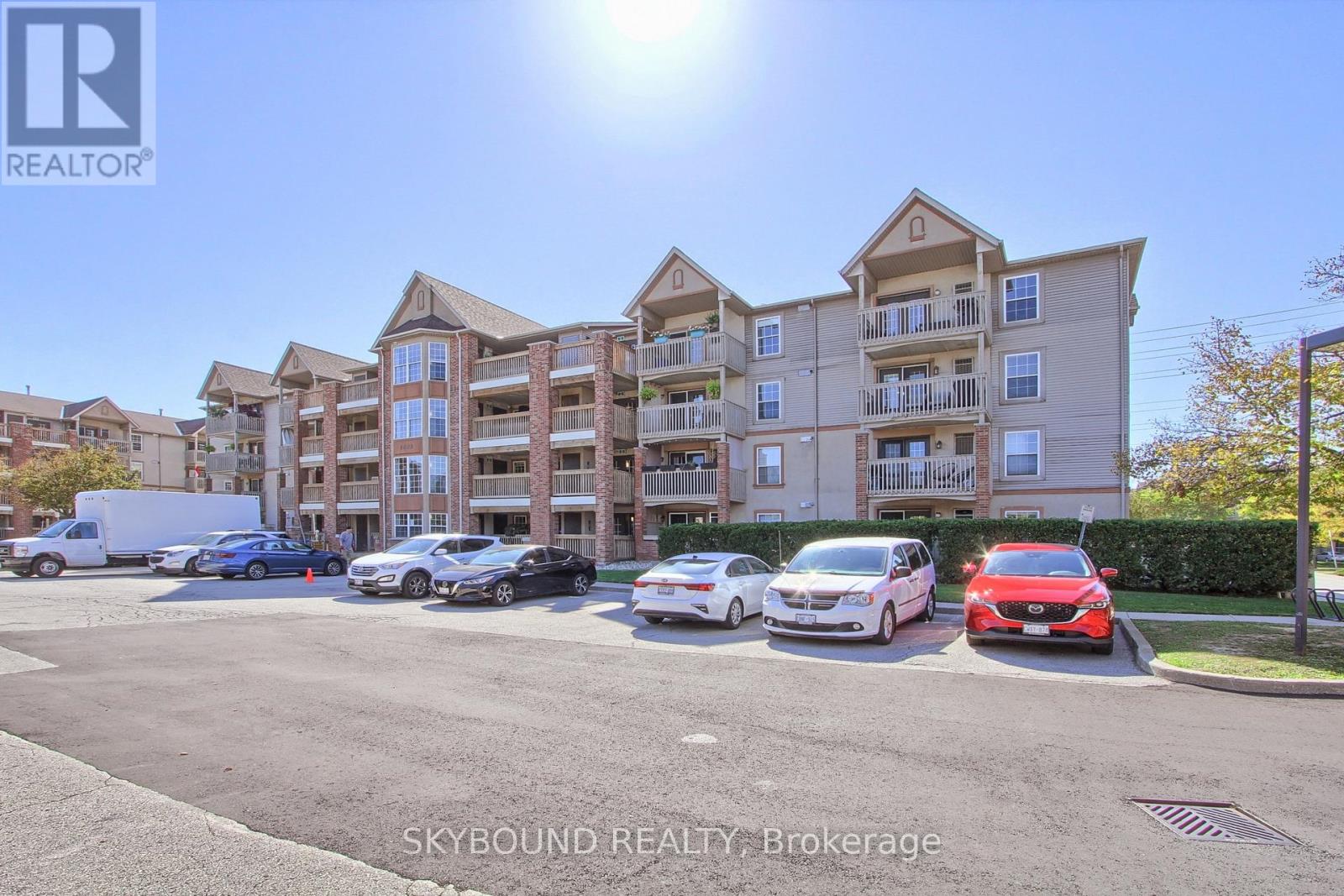 302 - 4003 KILMER DRIVE Property Photo 1