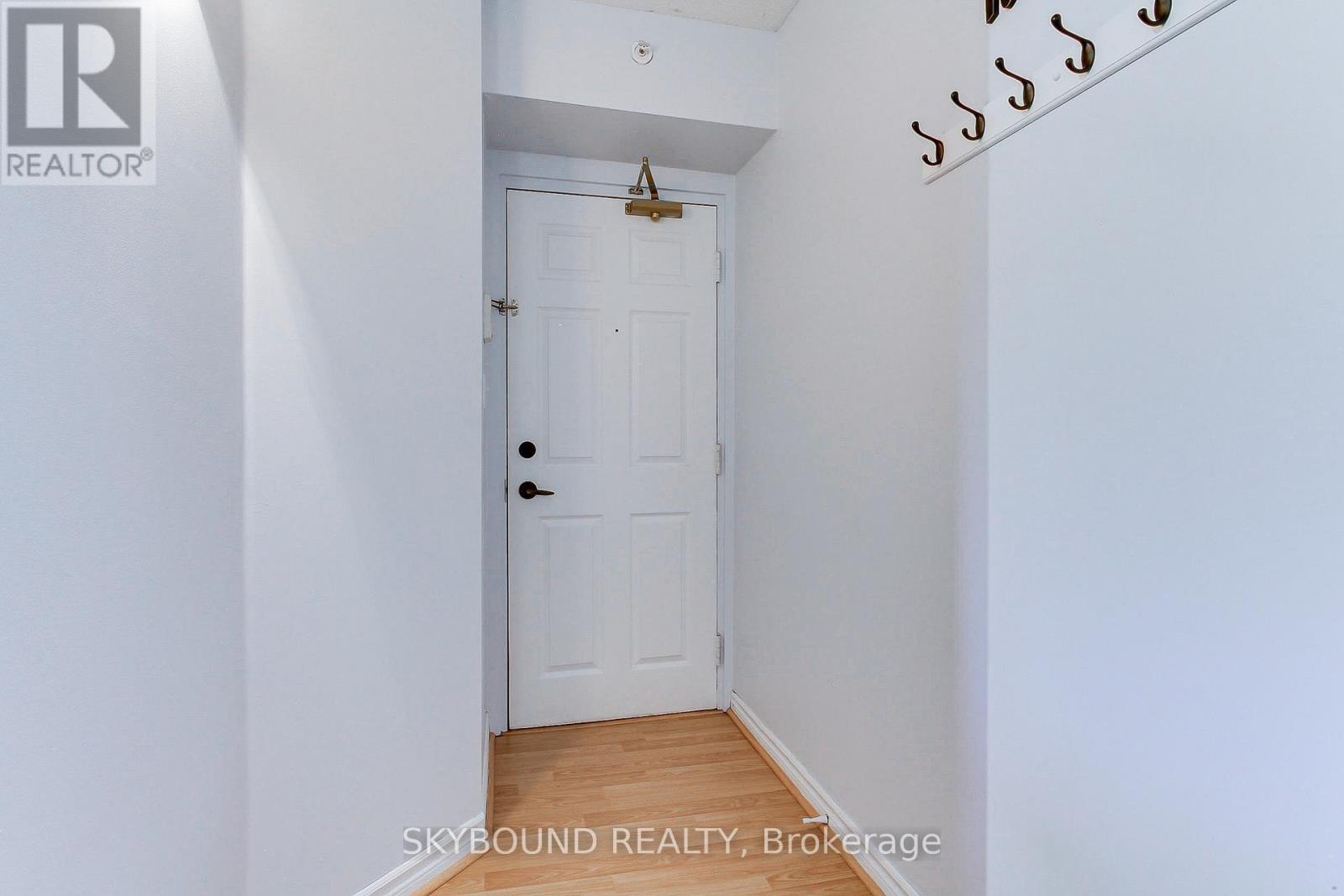 302 - 4003 Kilmer Drive Property Photo 5