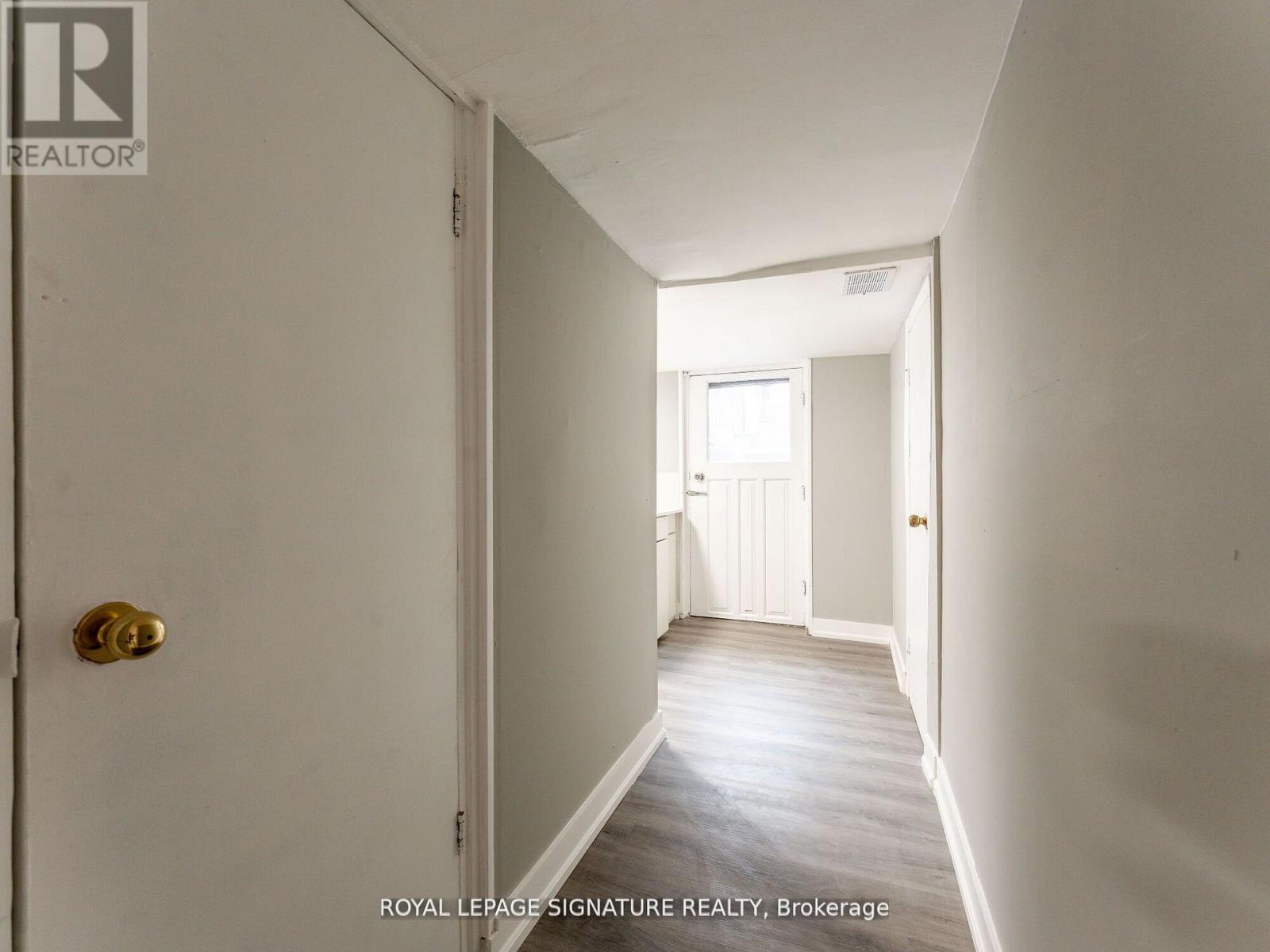 1070 Shaw Street Property Photo 3