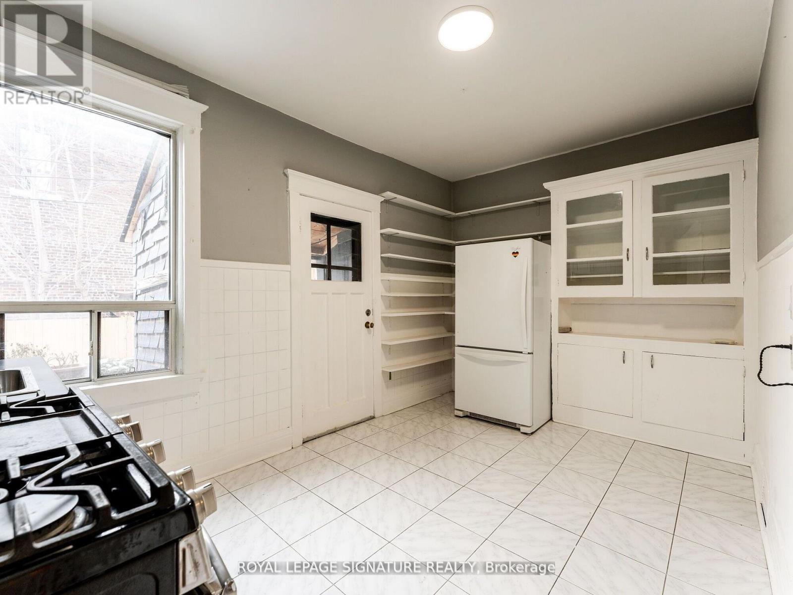 1070 Shaw Street Property Photo 10