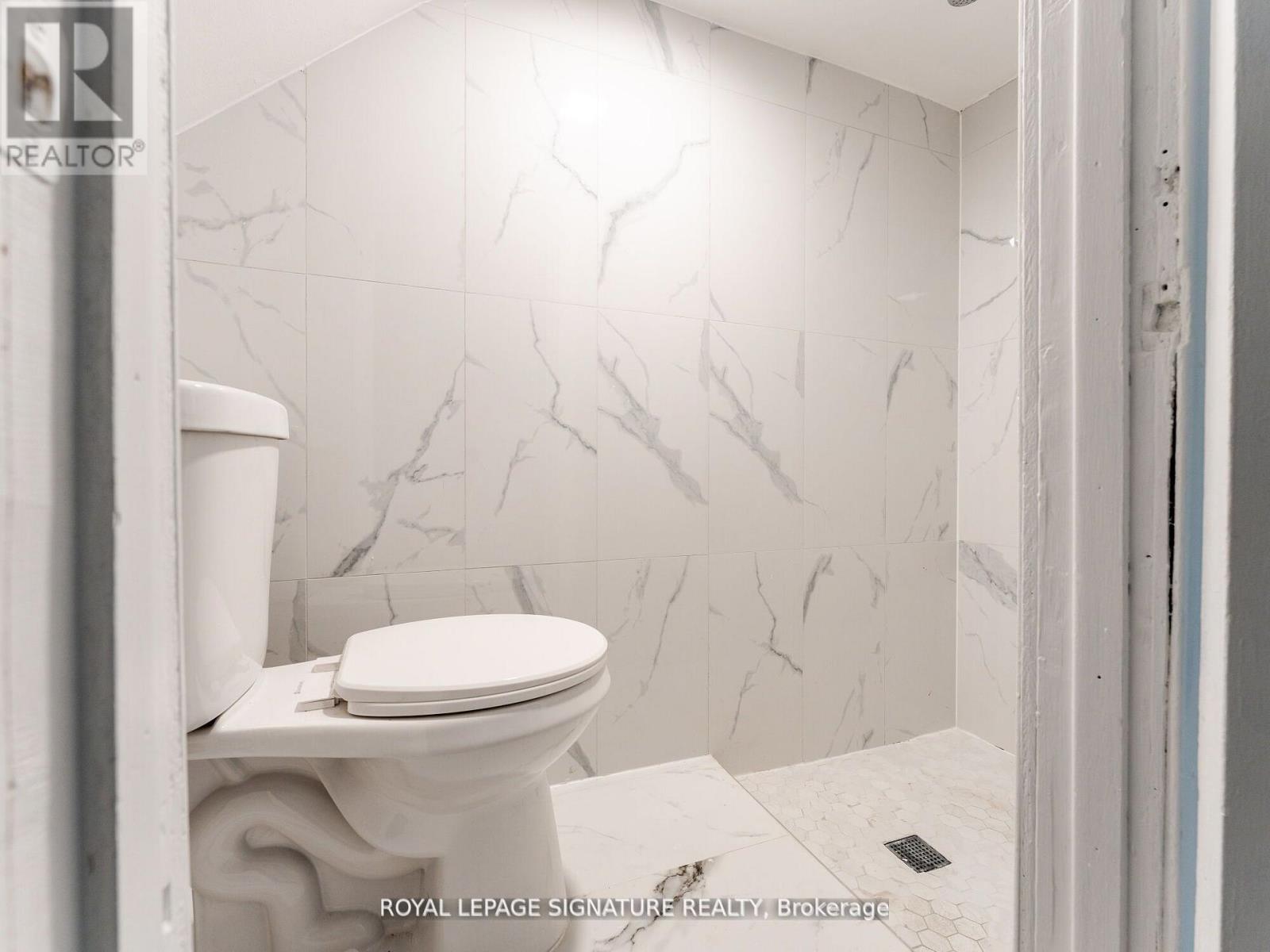 1070 Shaw Street Property Photo 17