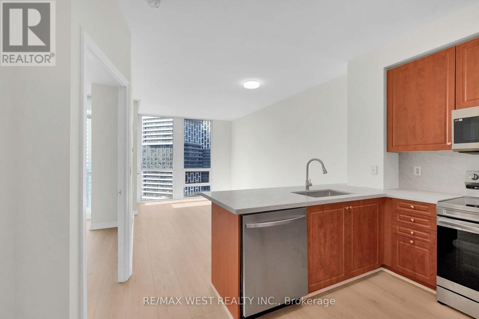 1710 - 220 Burnhamthorpe Road W Property Photo 15