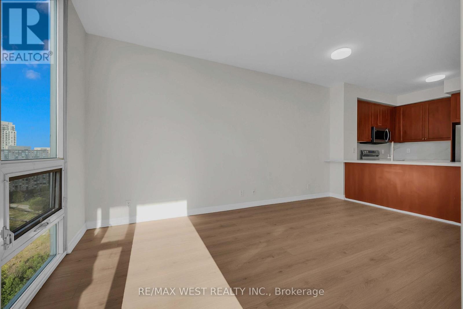 1710 - 220 Burnhamthorpe Road W Property Photo 17