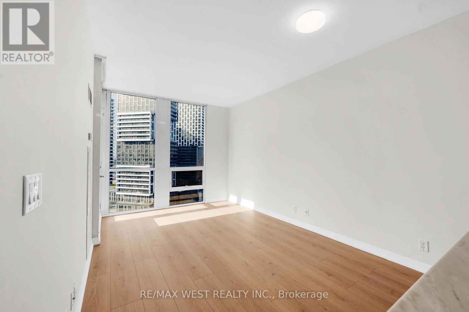 1710 - 220 Burnhamthorpe Road W Property Photo 19