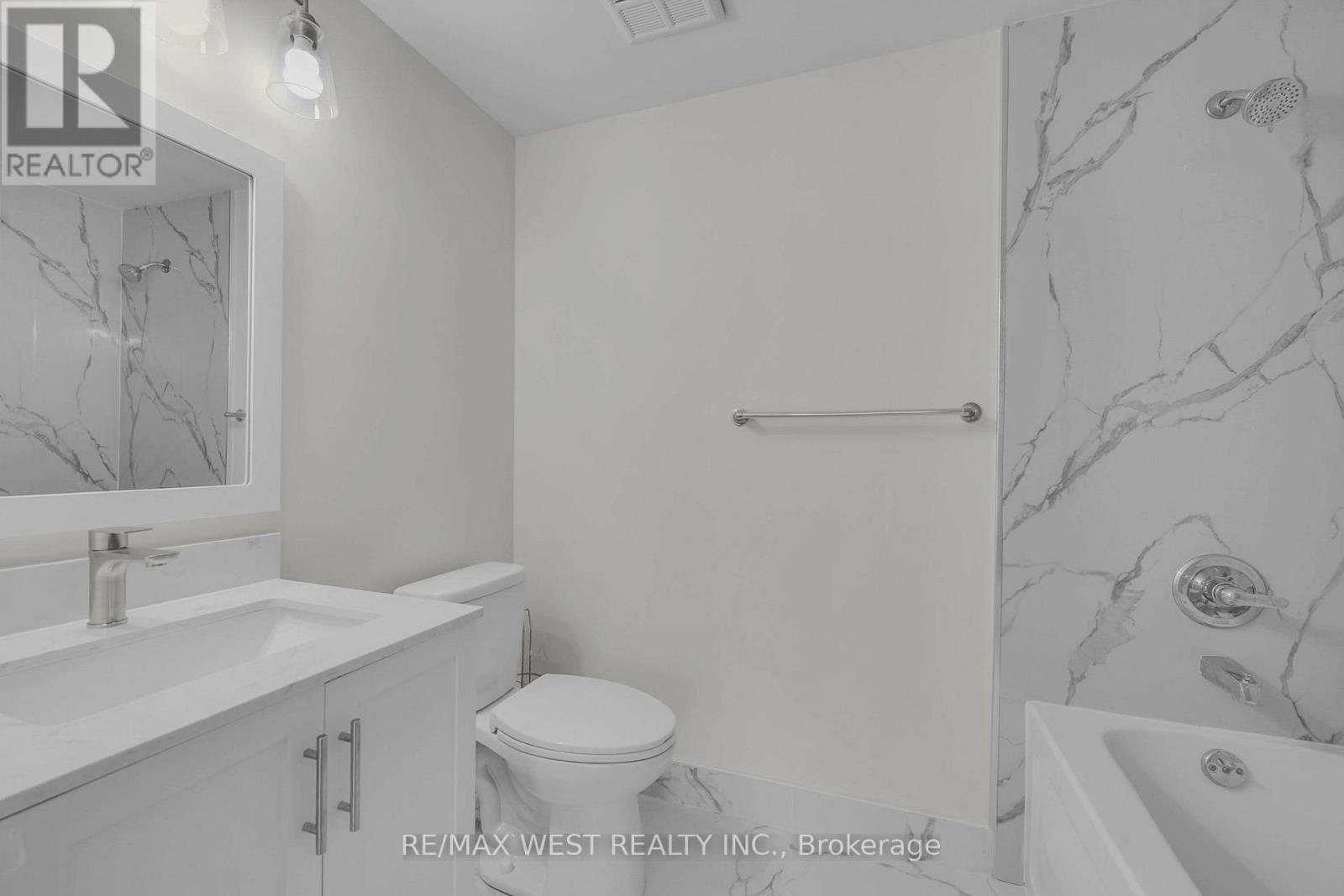 1710 - 220 Burnhamthorpe Road W Property Photo 20