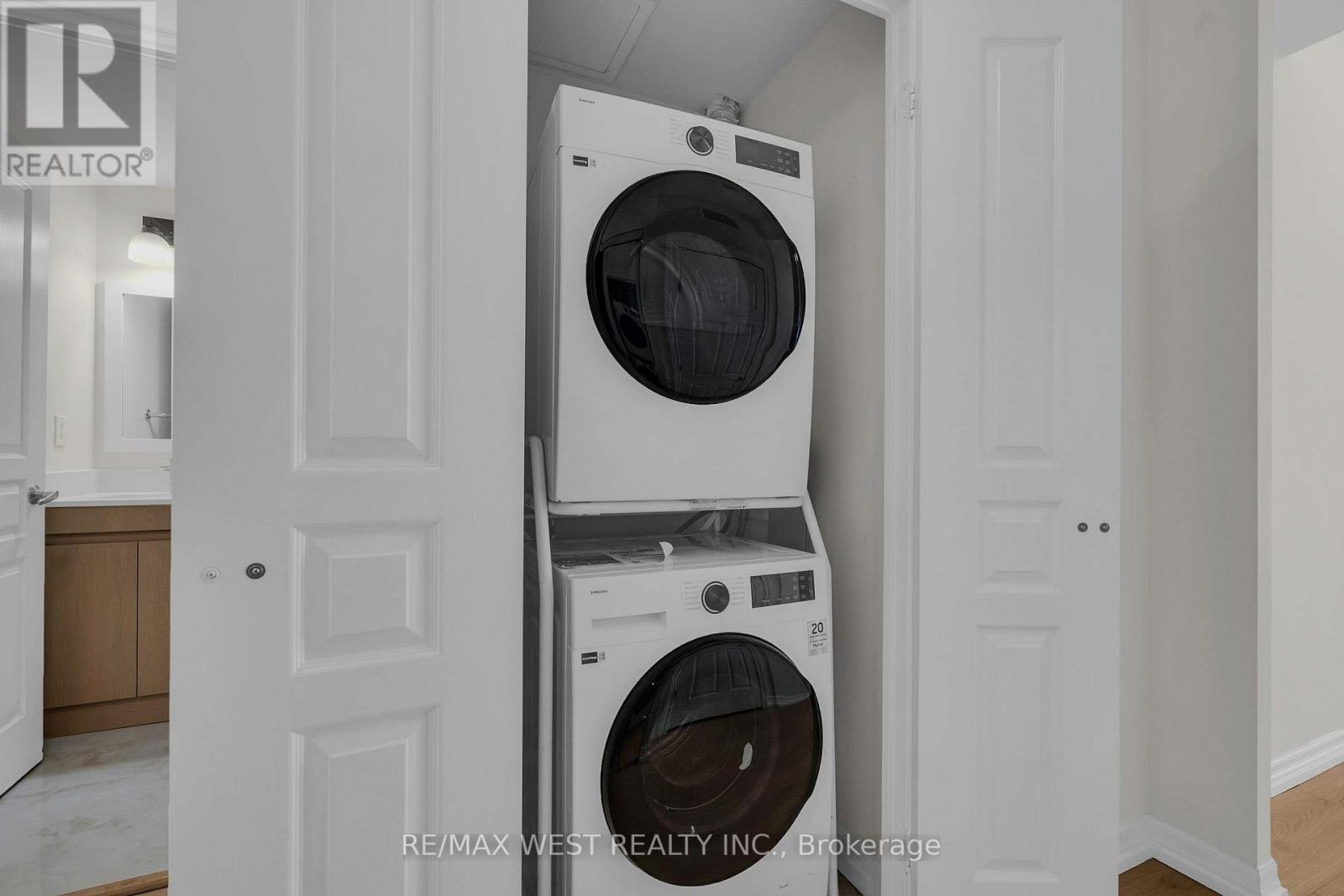 1710 - 220 Burnhamthorpe Road W Property Photo 22