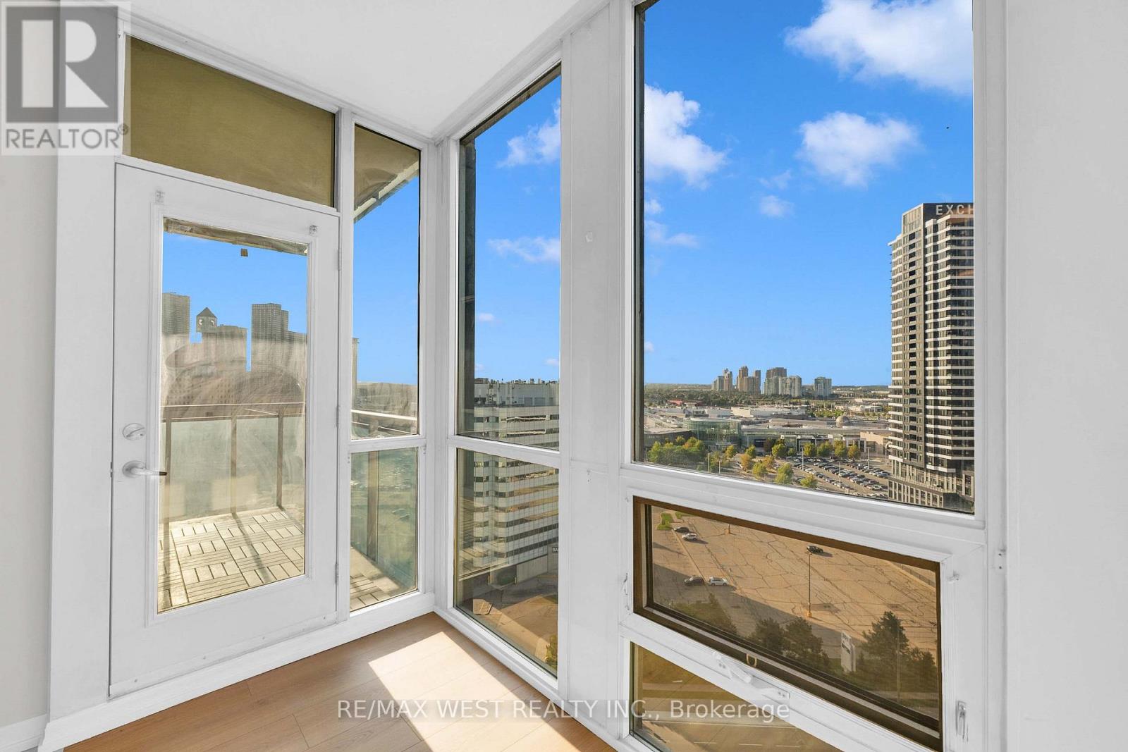 1710 - 220 Burnhamthorpe Road W Property Photo 23
