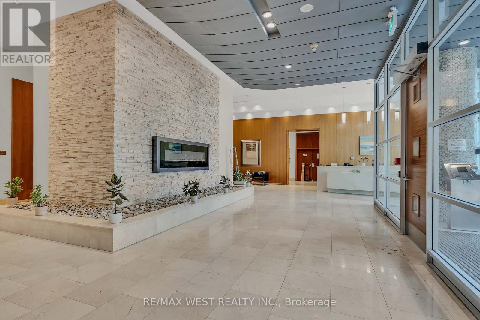 1710 - 220 Burnhamthorpe Road W Property Photo 29