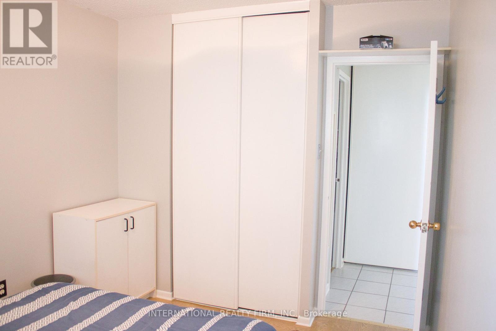 1111 - 50 Lotherton Pathway Property Photo 11