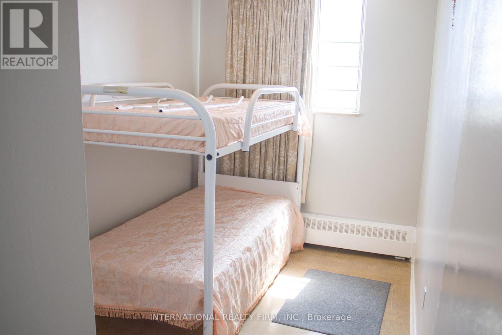 1111 - 50 Lotherton Pathway Property Photo 12