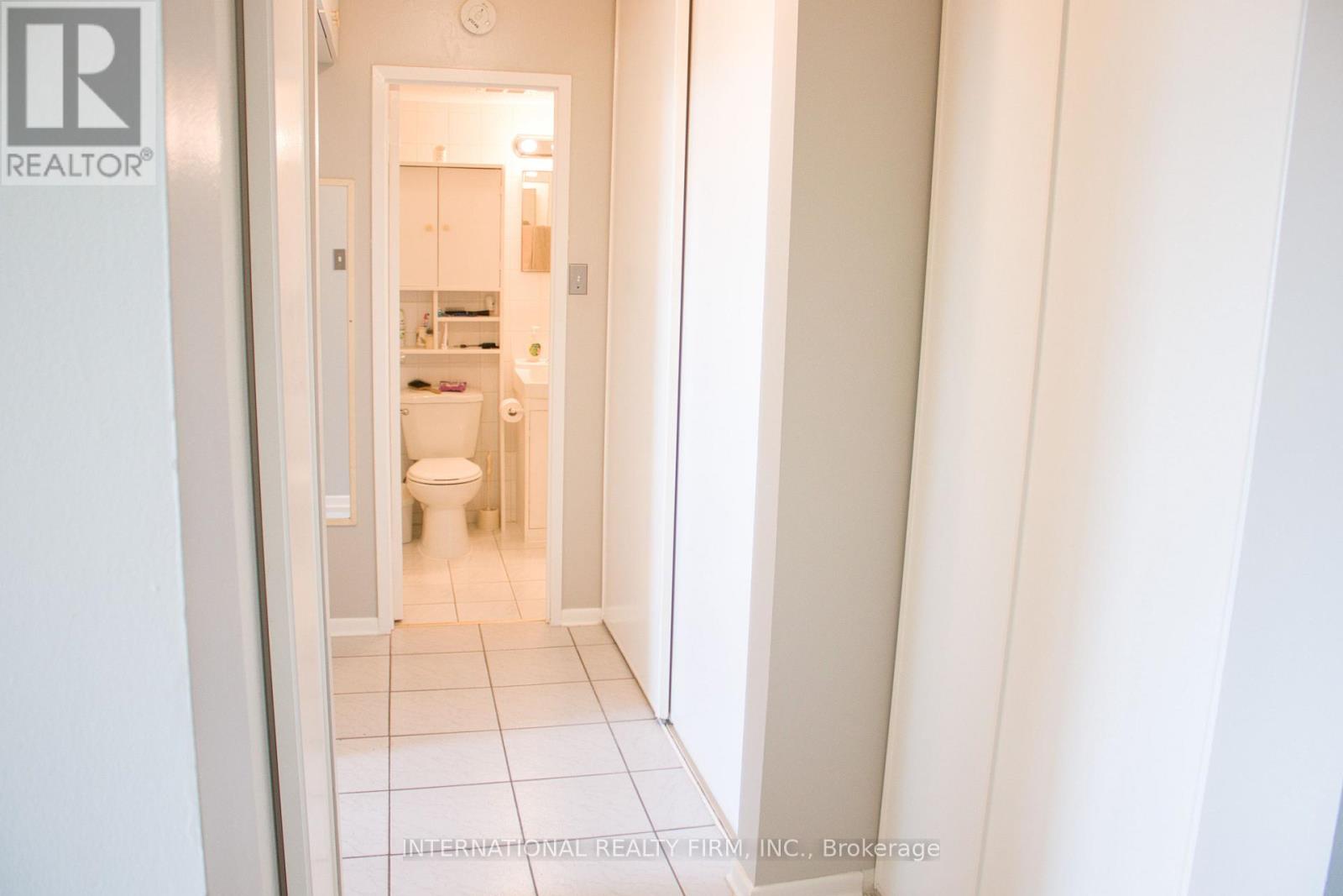 1111 - 50 Lotherton Pathway Property Photo 16