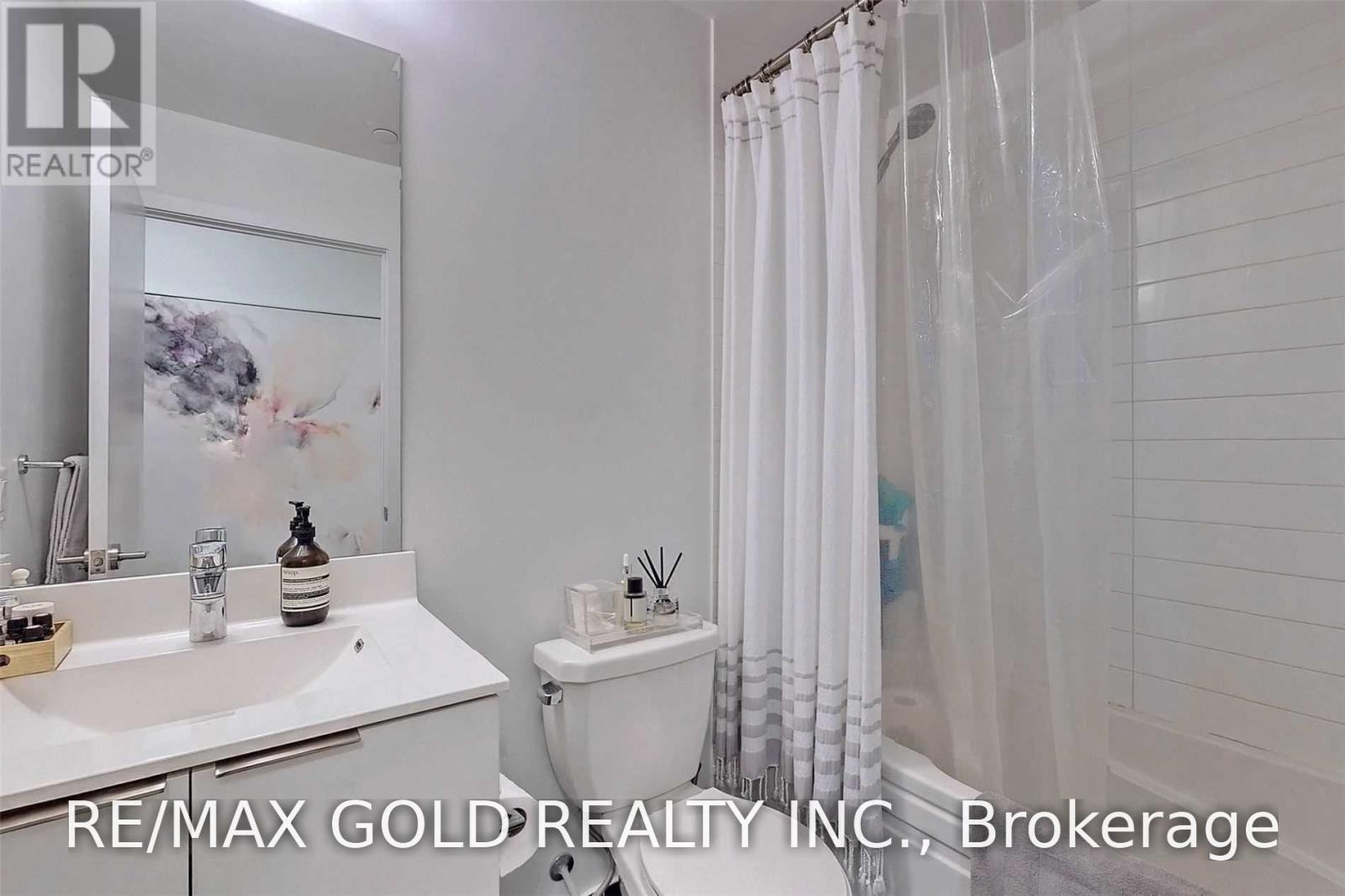 1802 - 20 Shore Breeze Drive Property Photo 5