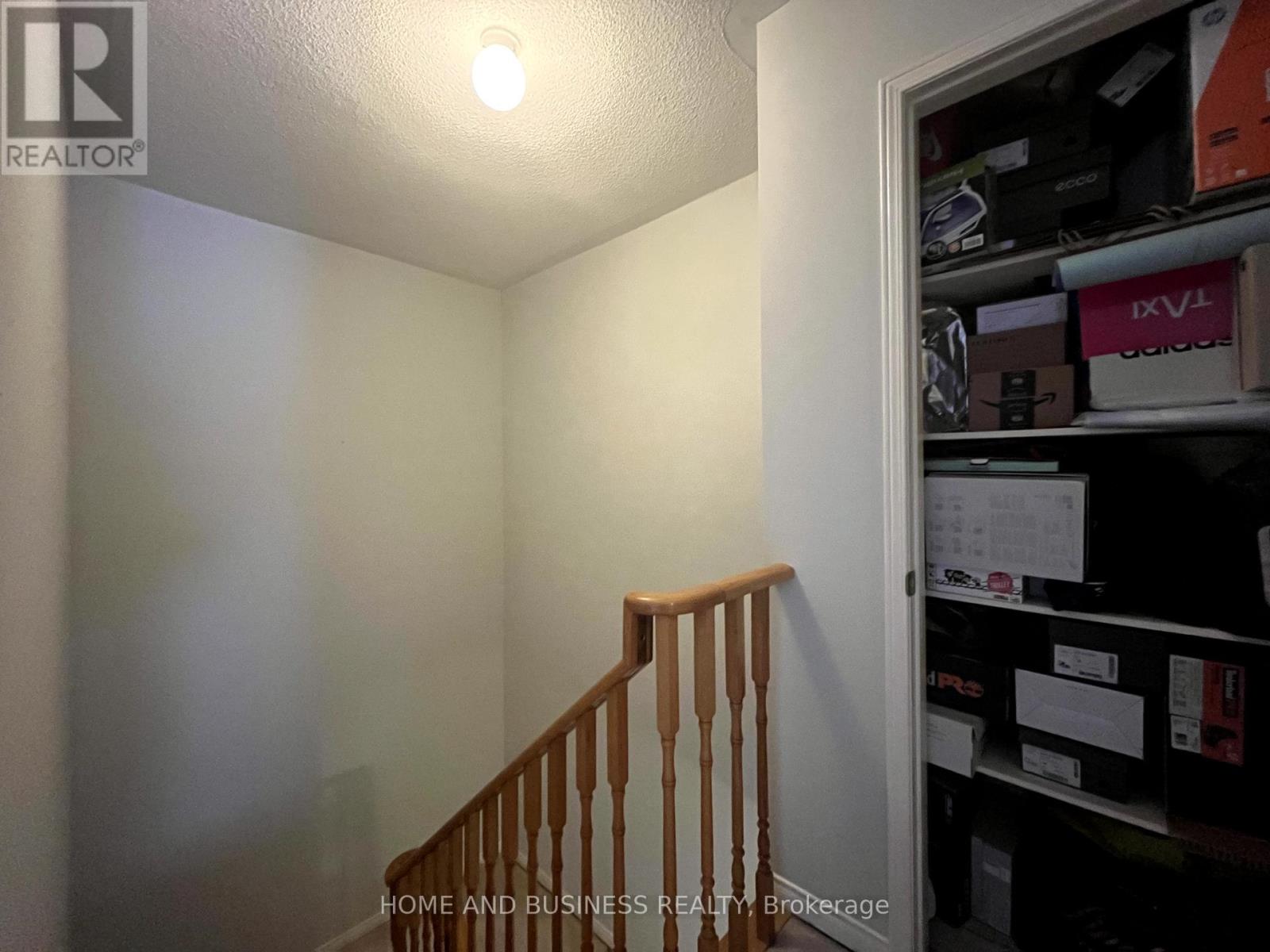 23 - 1588 South Parade Court Property Photo 25