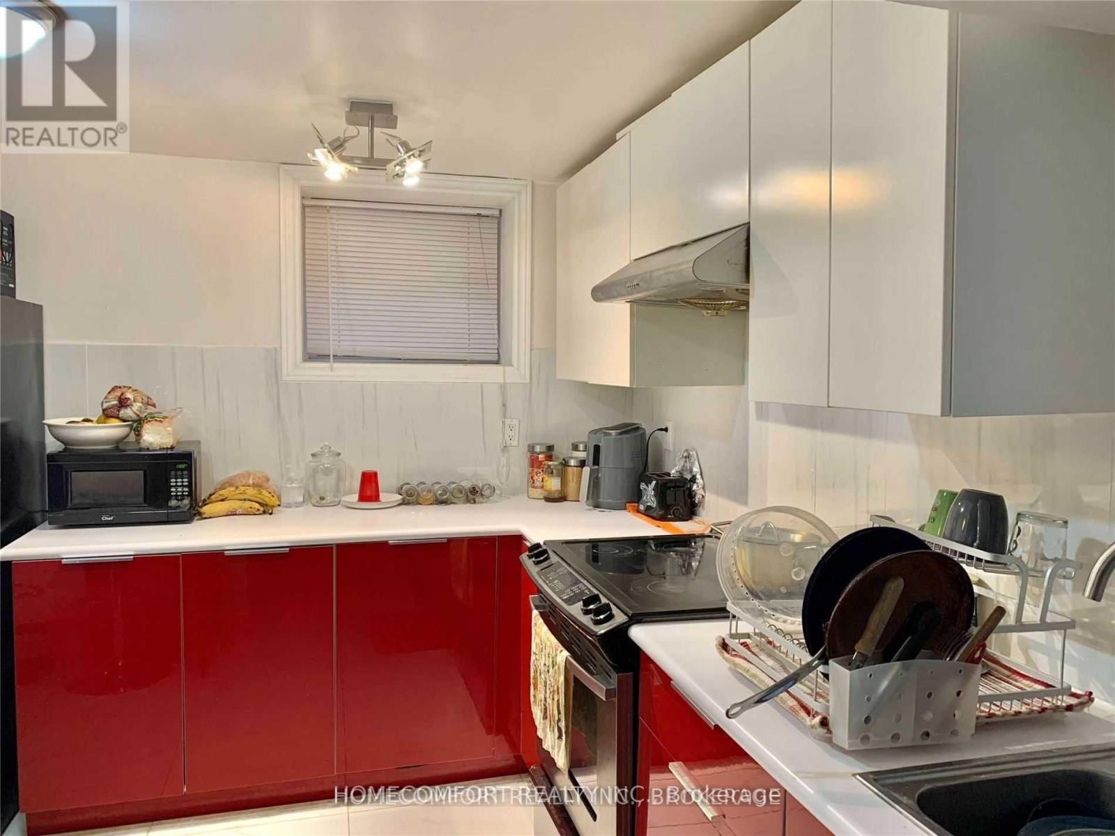 325 The West Way Property Photo 3