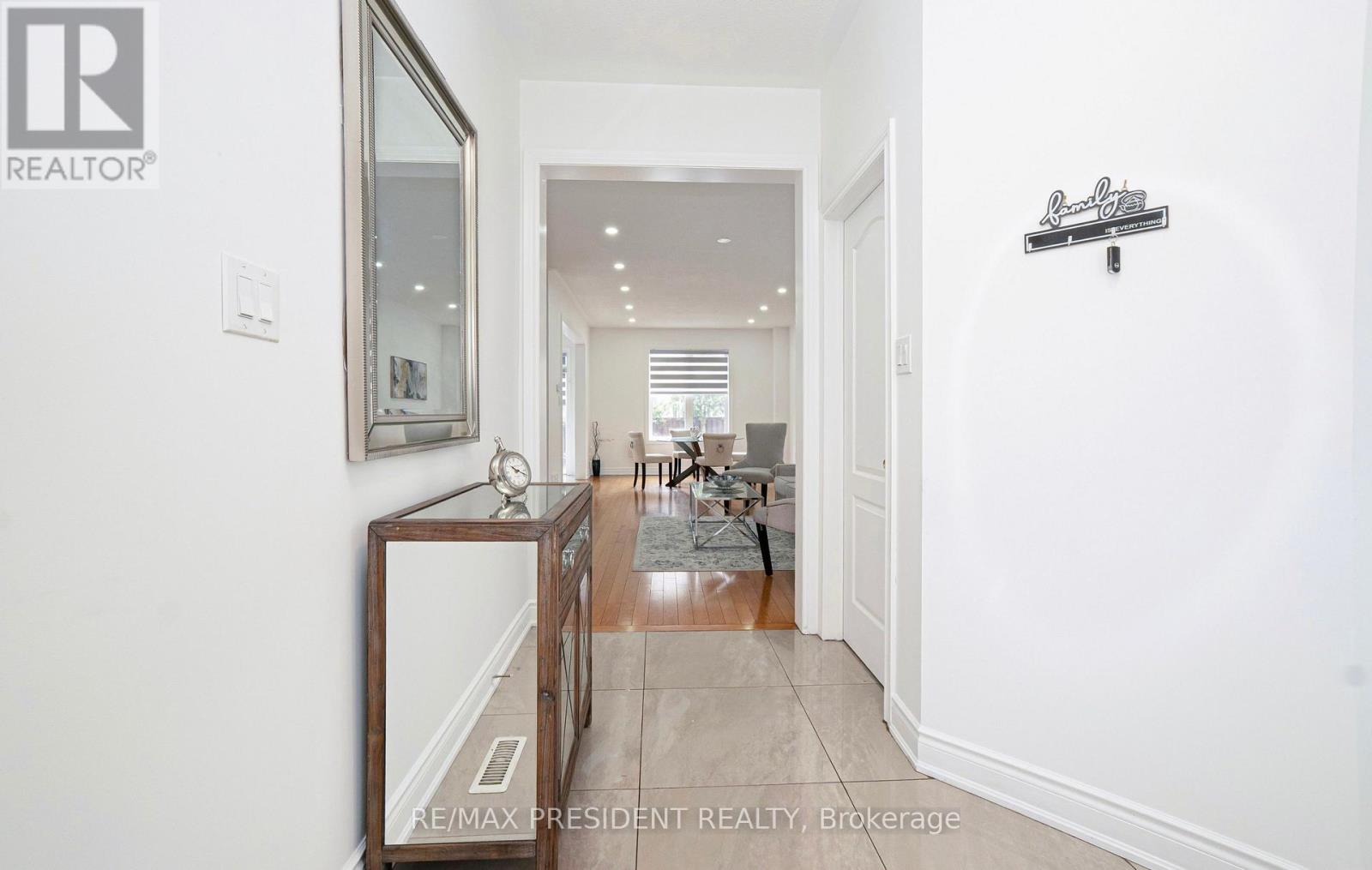 4 Chalkfarm Crescent Property Photo 8