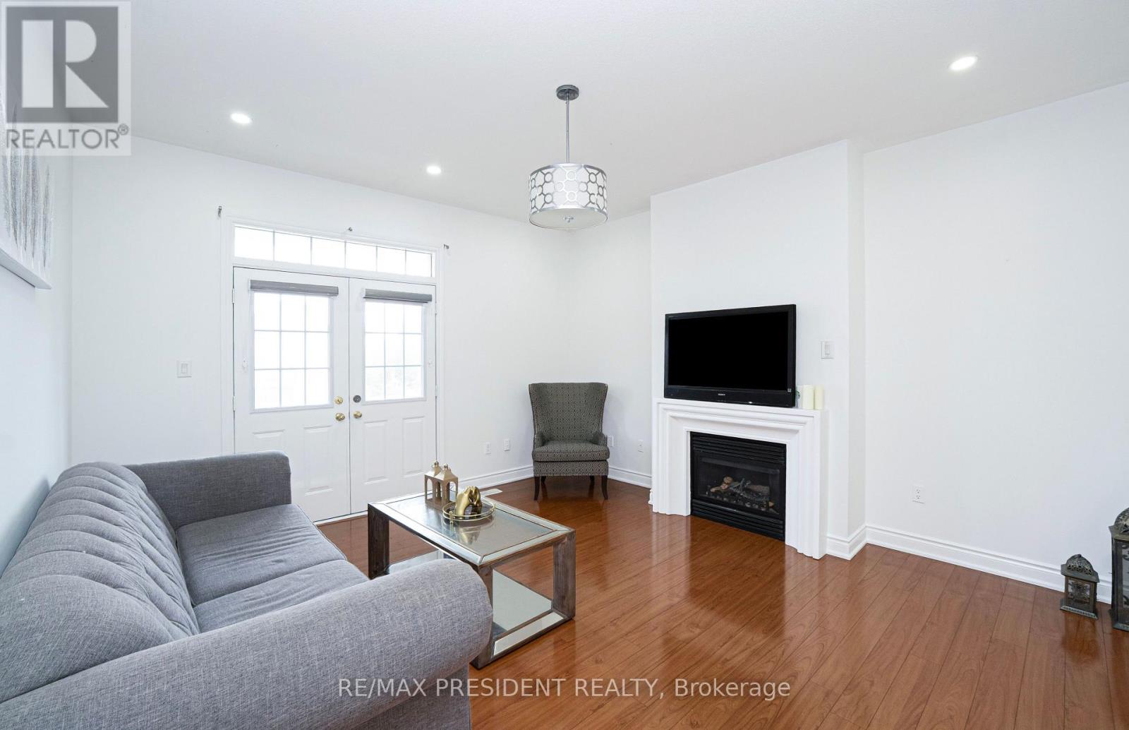 4 Chalkfarm Crescent Property Photo 21