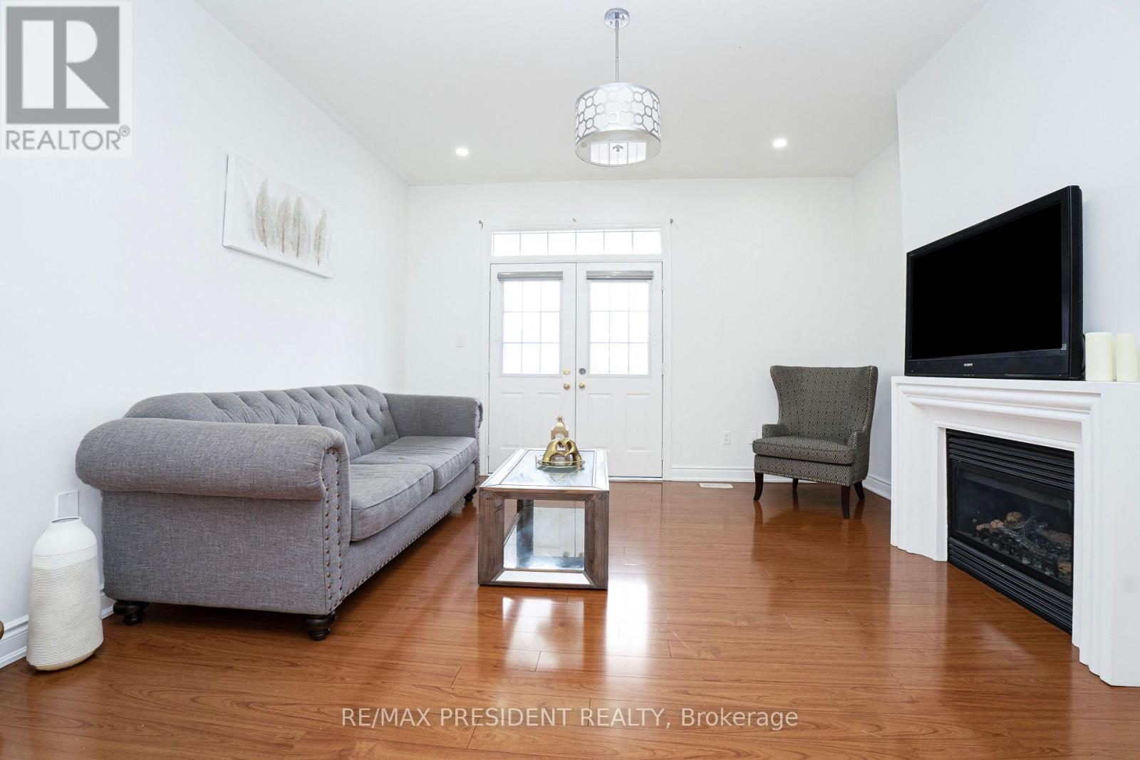 4 Chalkfarm Crescent Property Photo 22