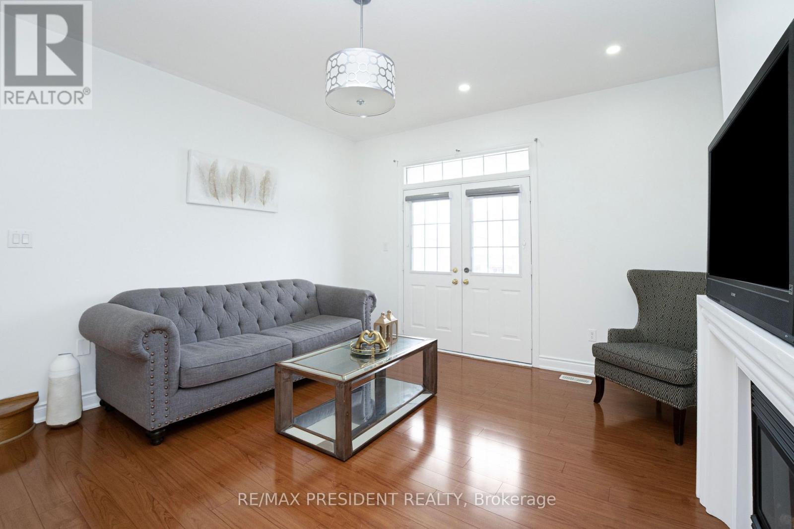 4 Chalkfarm Crescent Property Photo 23