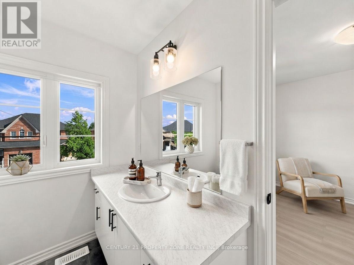 102 Cadillac Crescent Property Photo 11