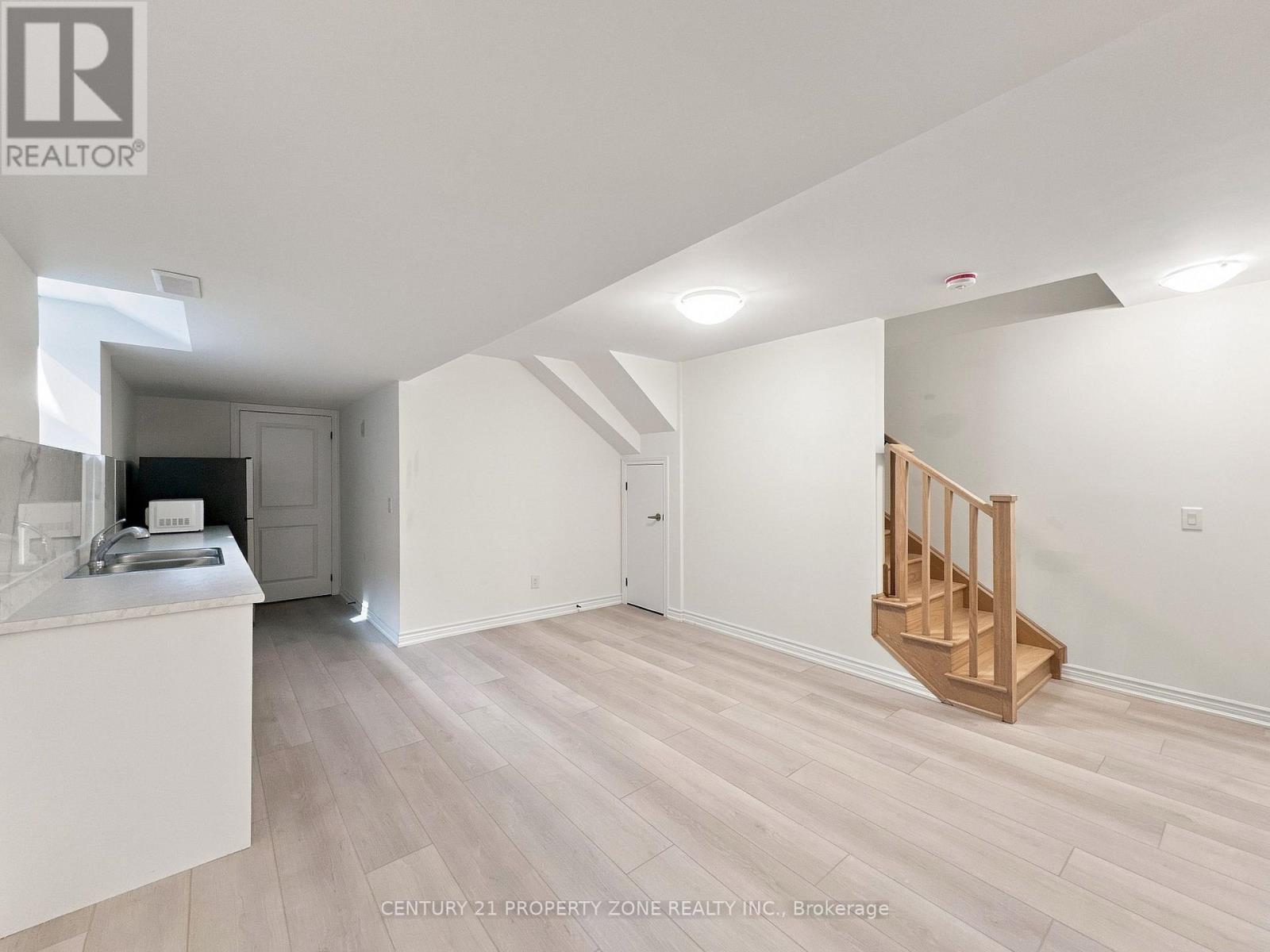 102 Cadillac Crescent Property Photo 18