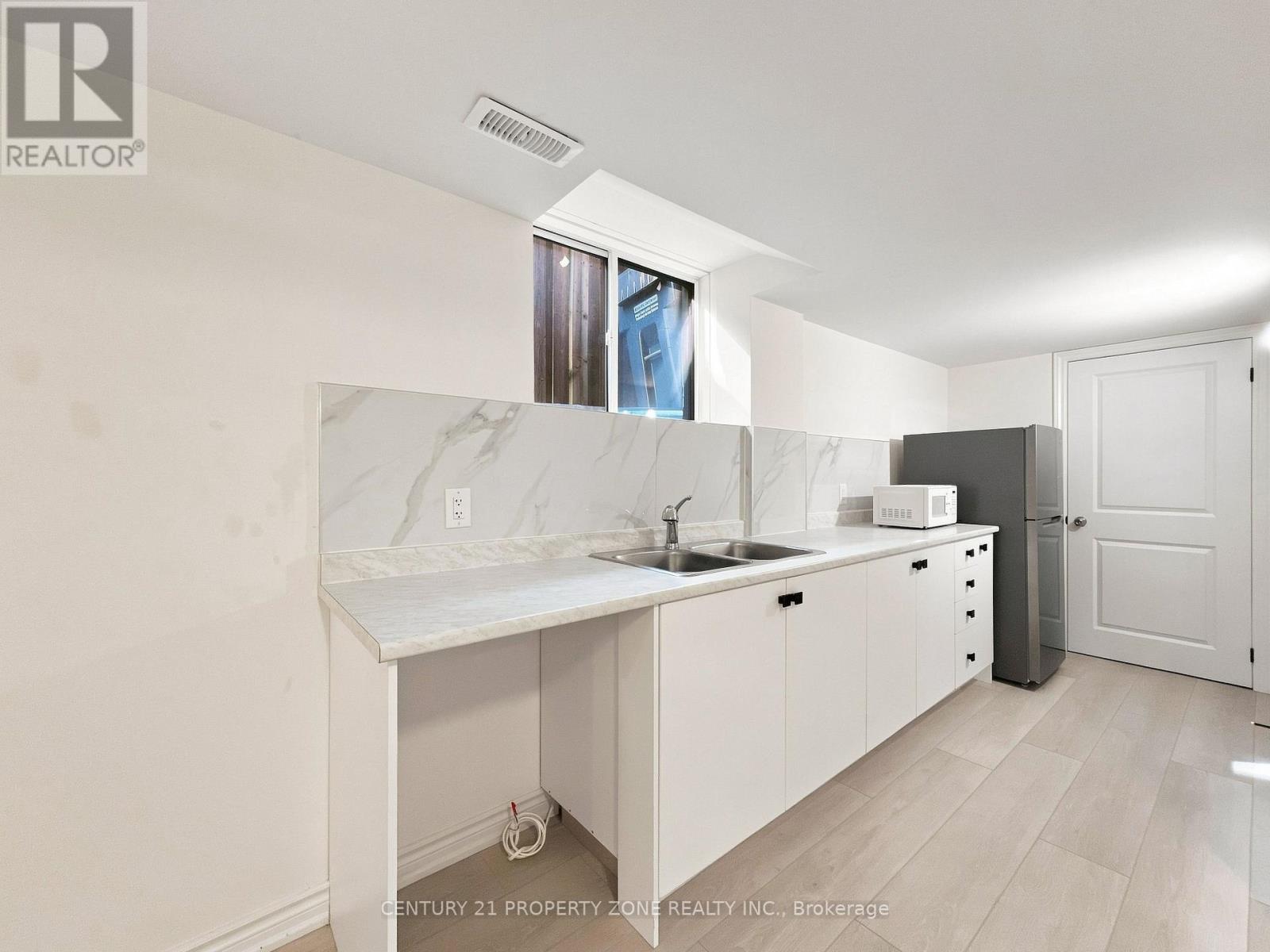 102 Cadillac Crescent Property Photo 19