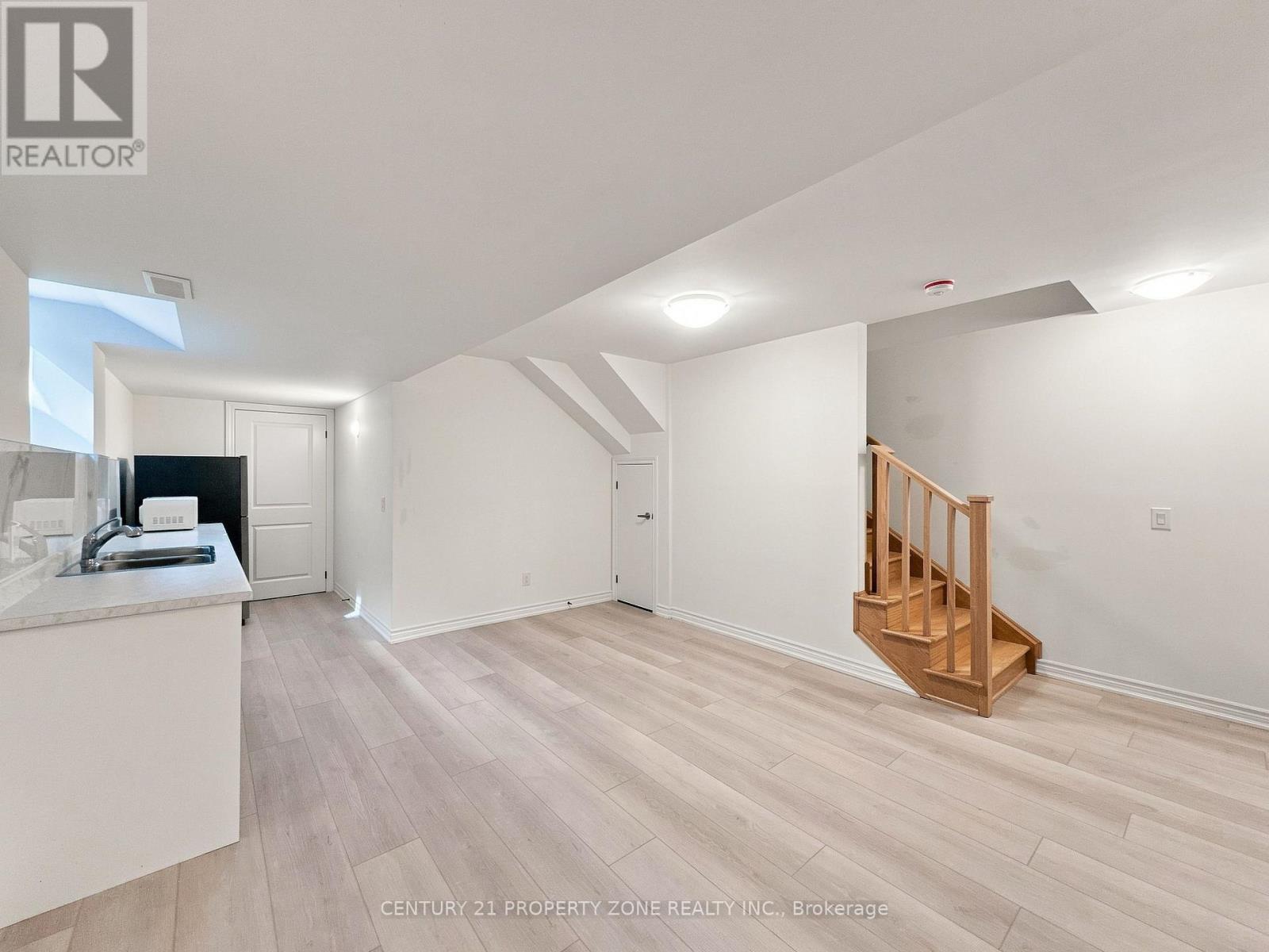 102 Cadillac Crescent Property Photo 21