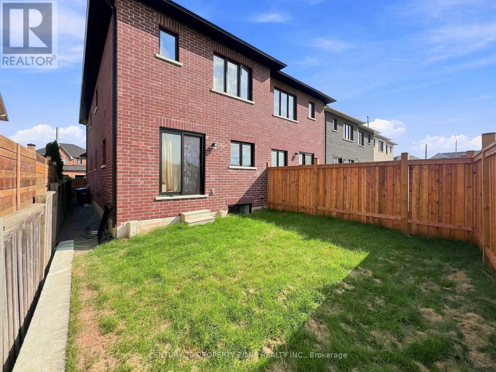 102 Cadillac Crescent Property Photo 27