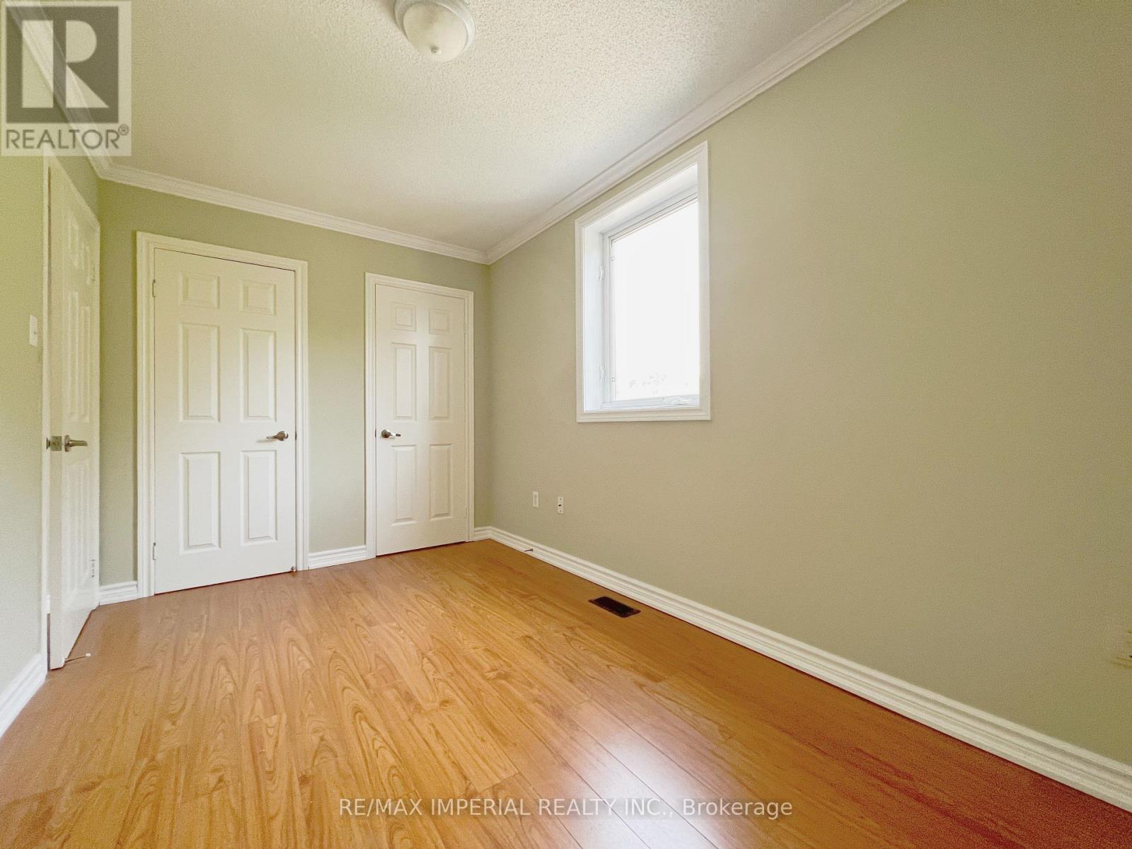 621a The Queensway Property Photo 20