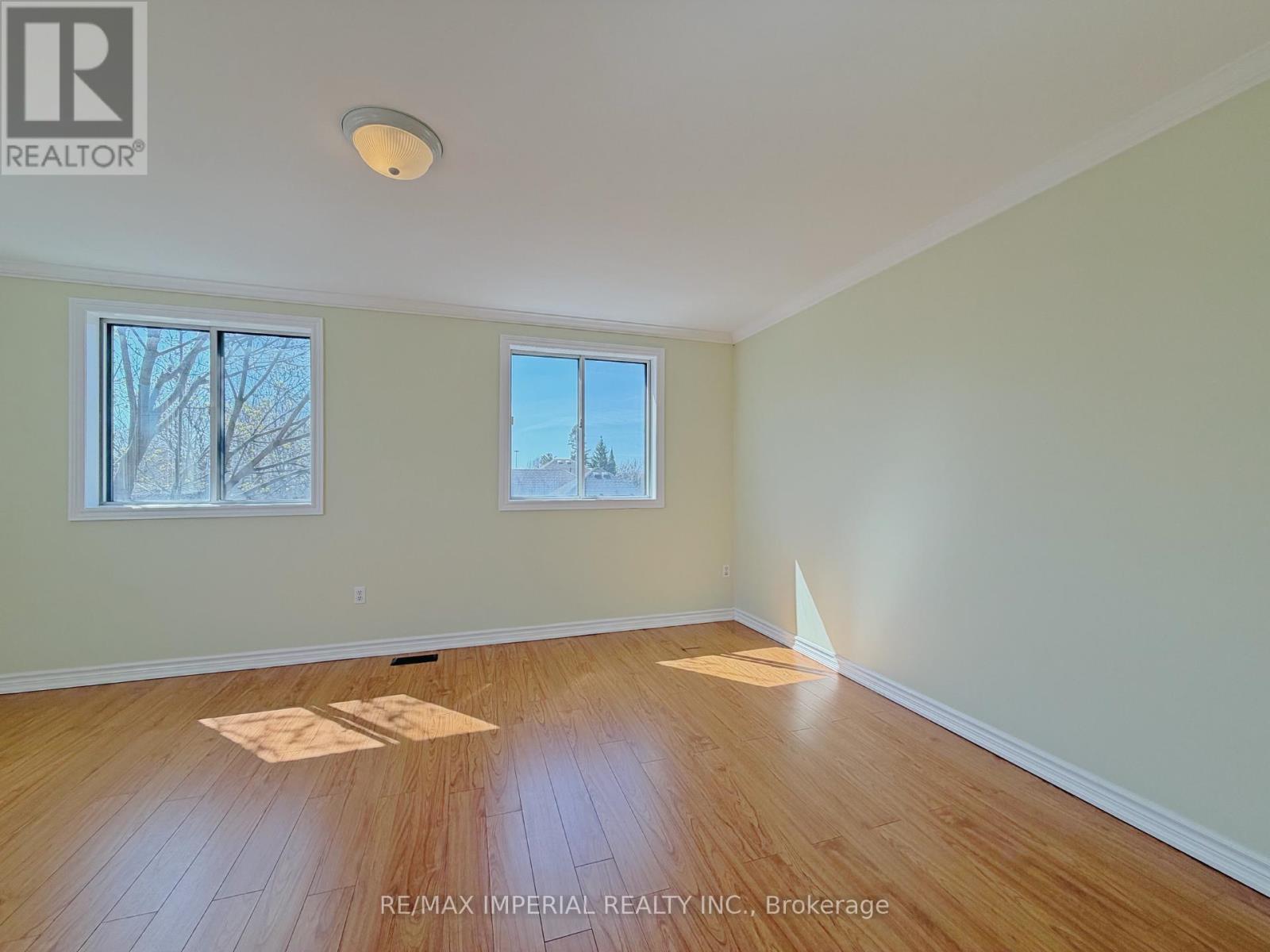621a The Queensway Property Photo 21
