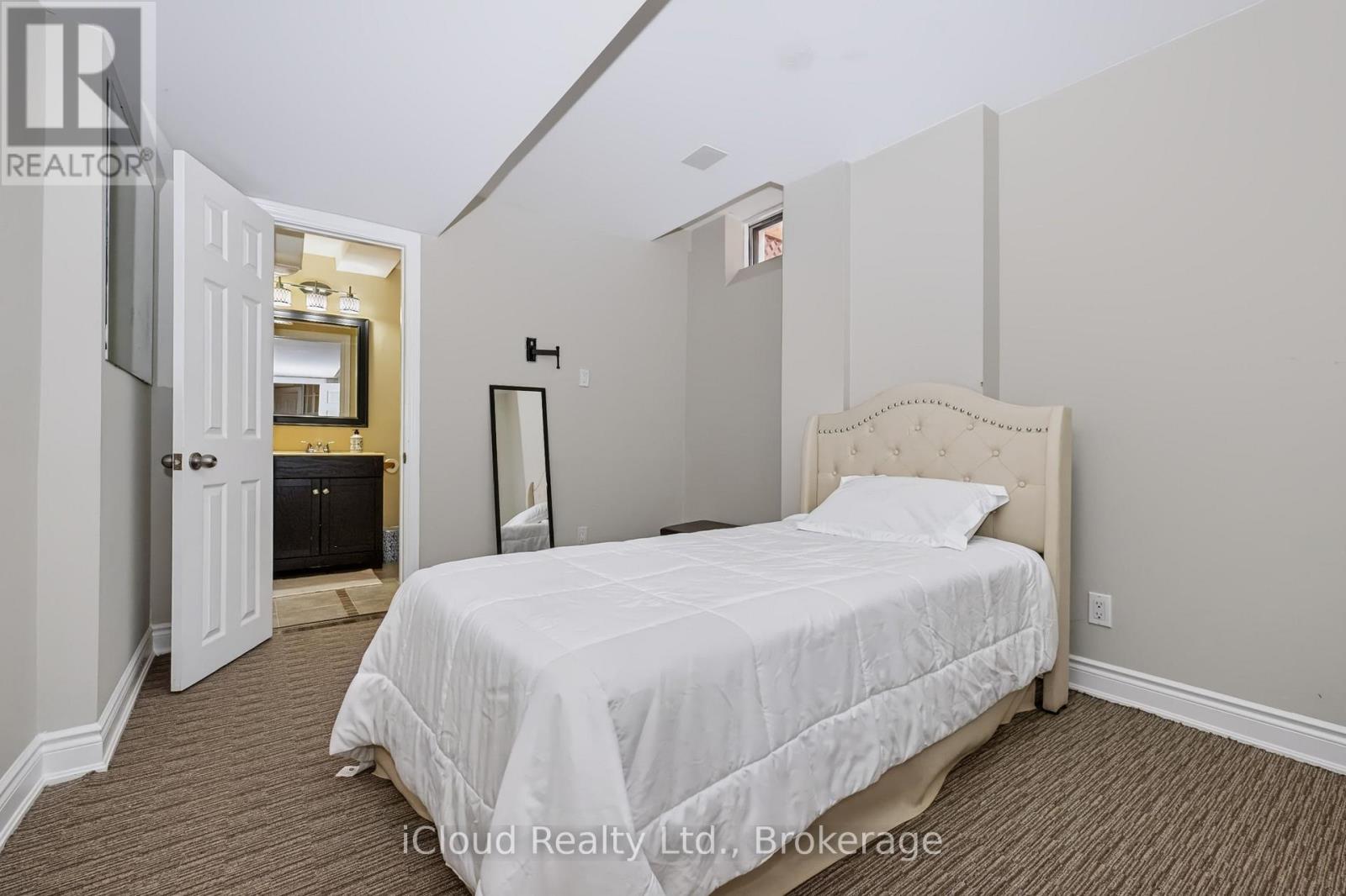 62 Castlehill Road Property Photo 49