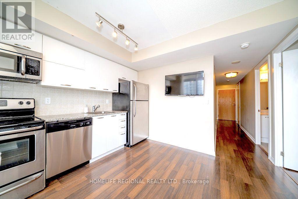1520 - 38 Joe Shuster Way Property Photo 4