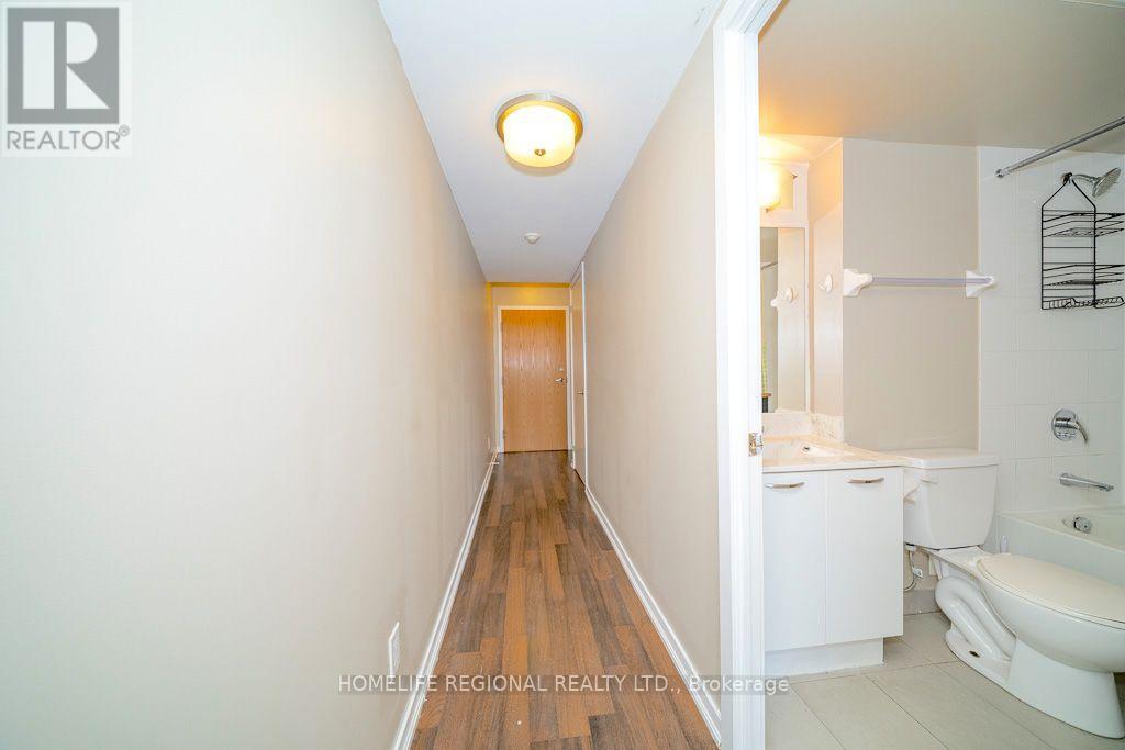 1520 - 38 Joe Shuster Way Property Photo 8