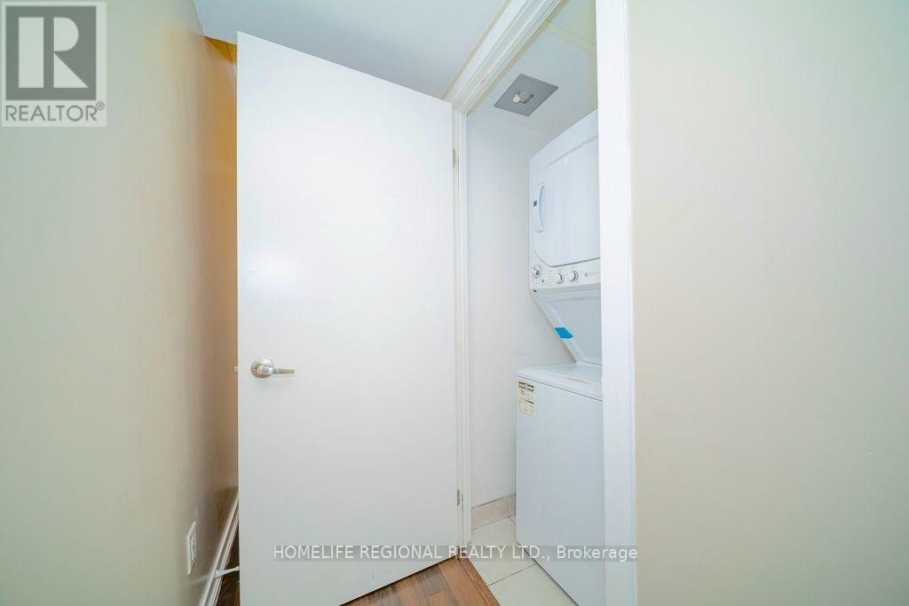 1520 - 38 Joe Shuster Way Property Photo 10